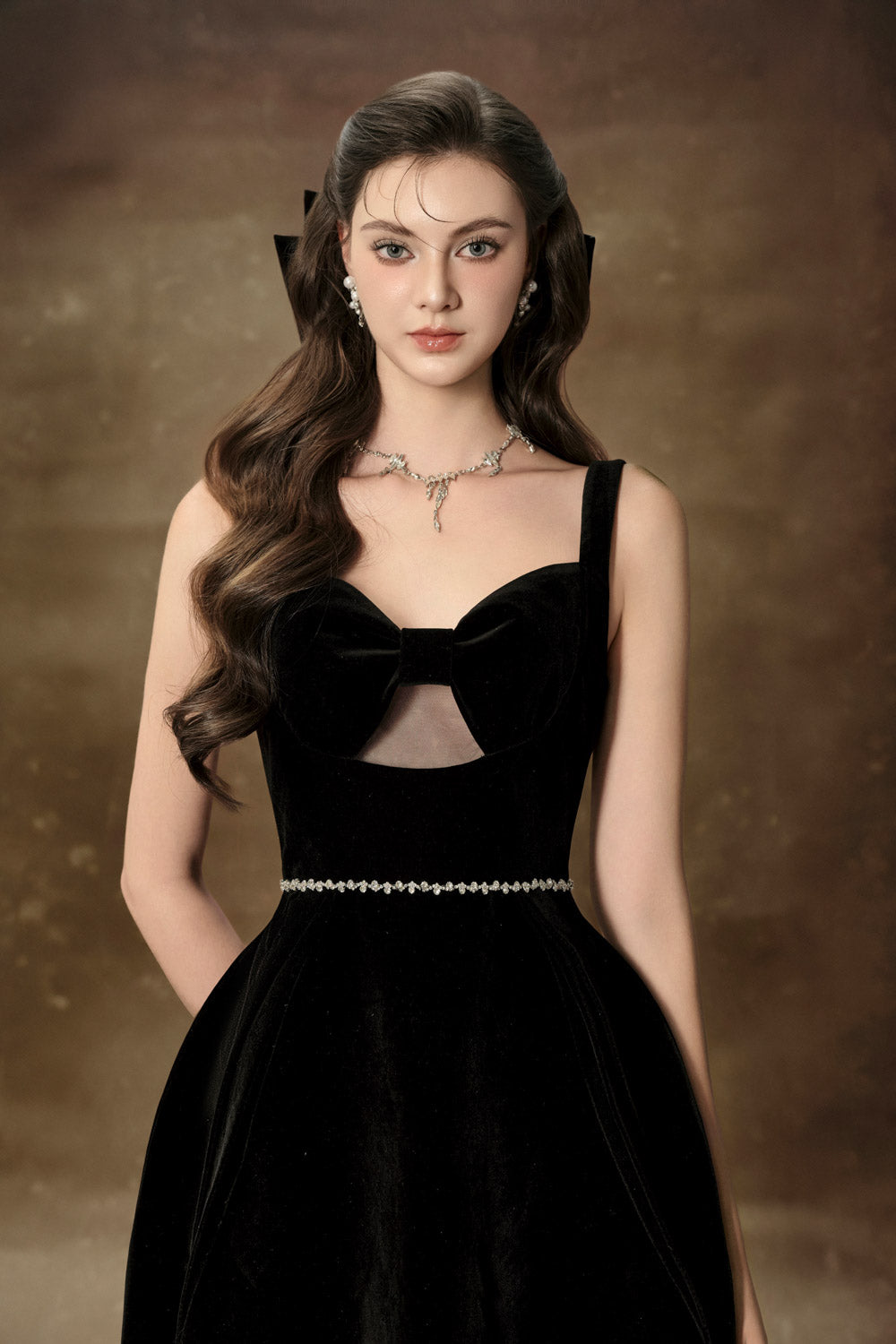 Ali A-line Semi-Heart Neck Velvet Midi Dress