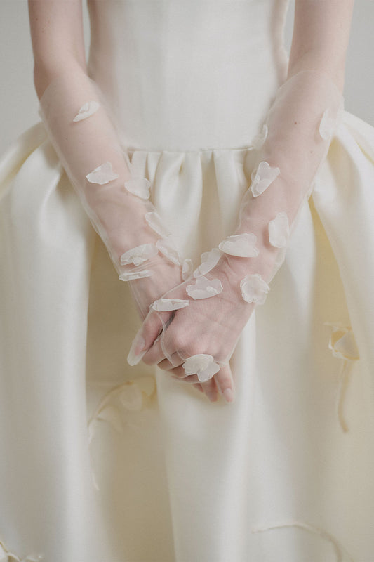 Natalie Flower Applique Gloves