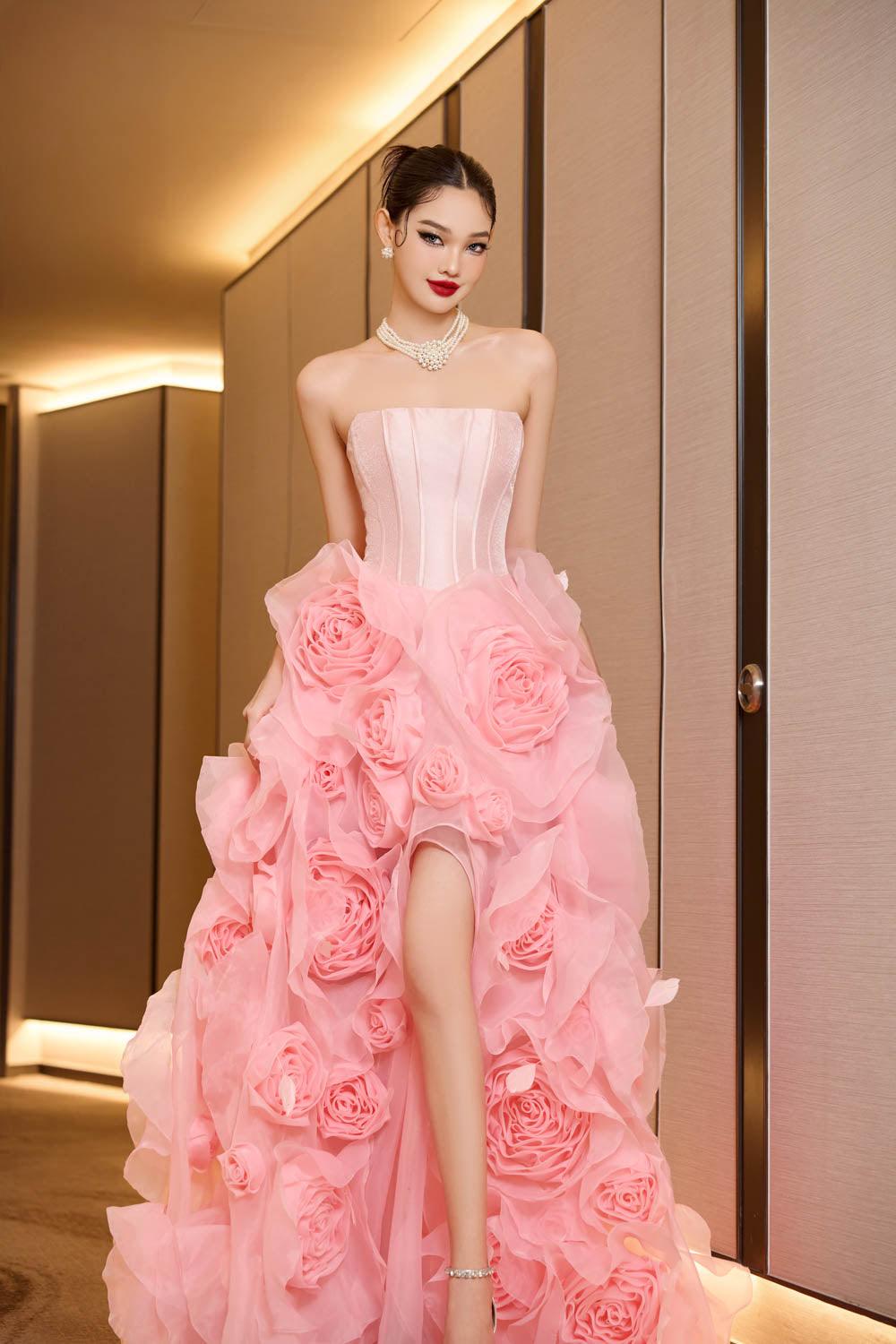 Jubilee of Jewels Slit Floral Mesh Taffeta Floor Length Dress