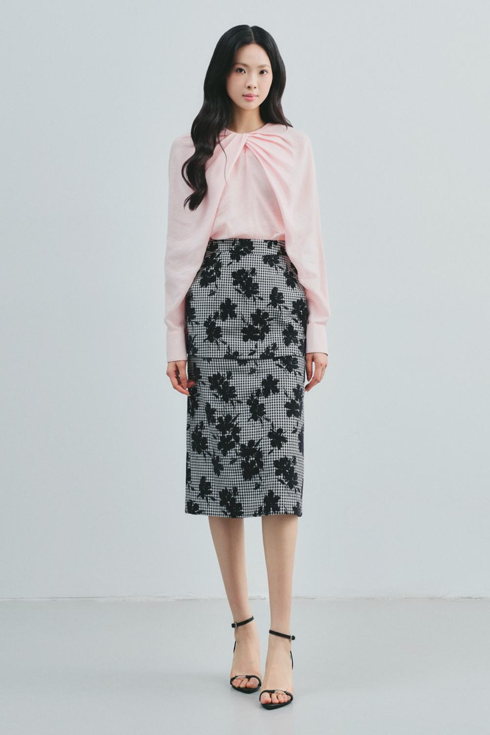 Remi Straight Cuff Sleeved Linen Top