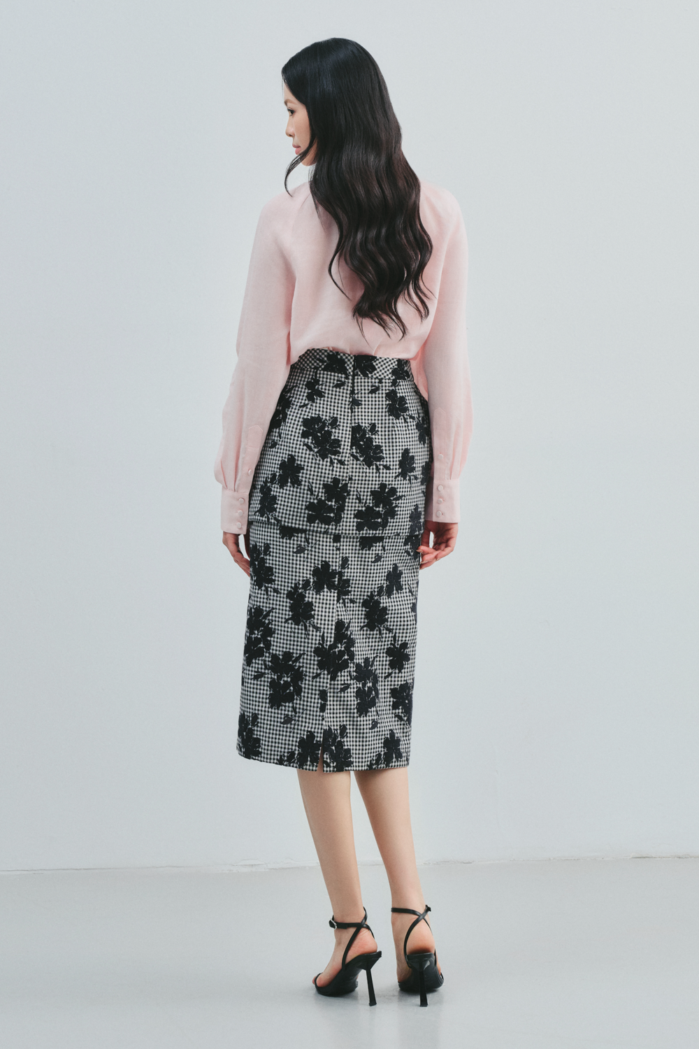 Remi Straight Cuff Sleeved Linen Top