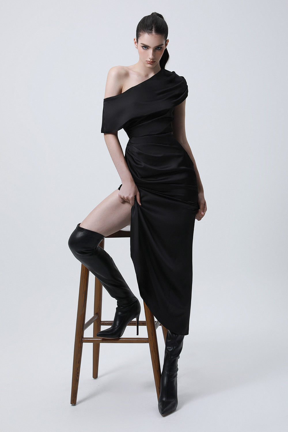 Bound Sheath Asymmetric Shoulder Silk Midi Dress