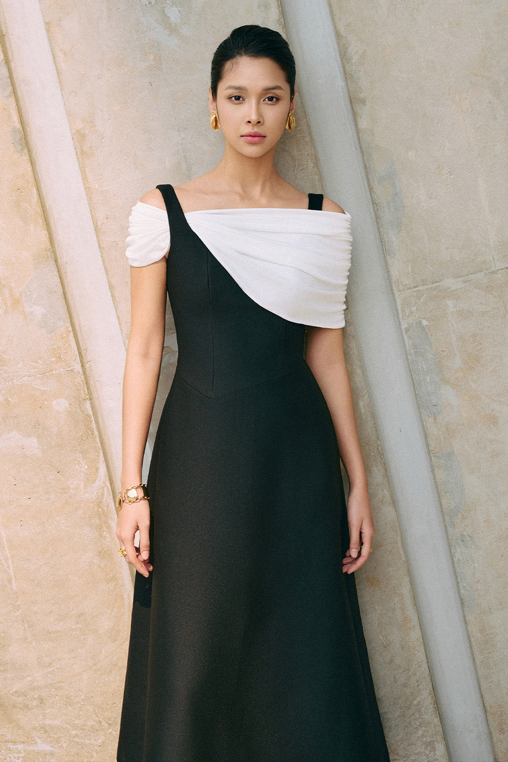 cold shoulder jersey dress Aqua Jersey Crepe Cold Shoulder Midi Dress