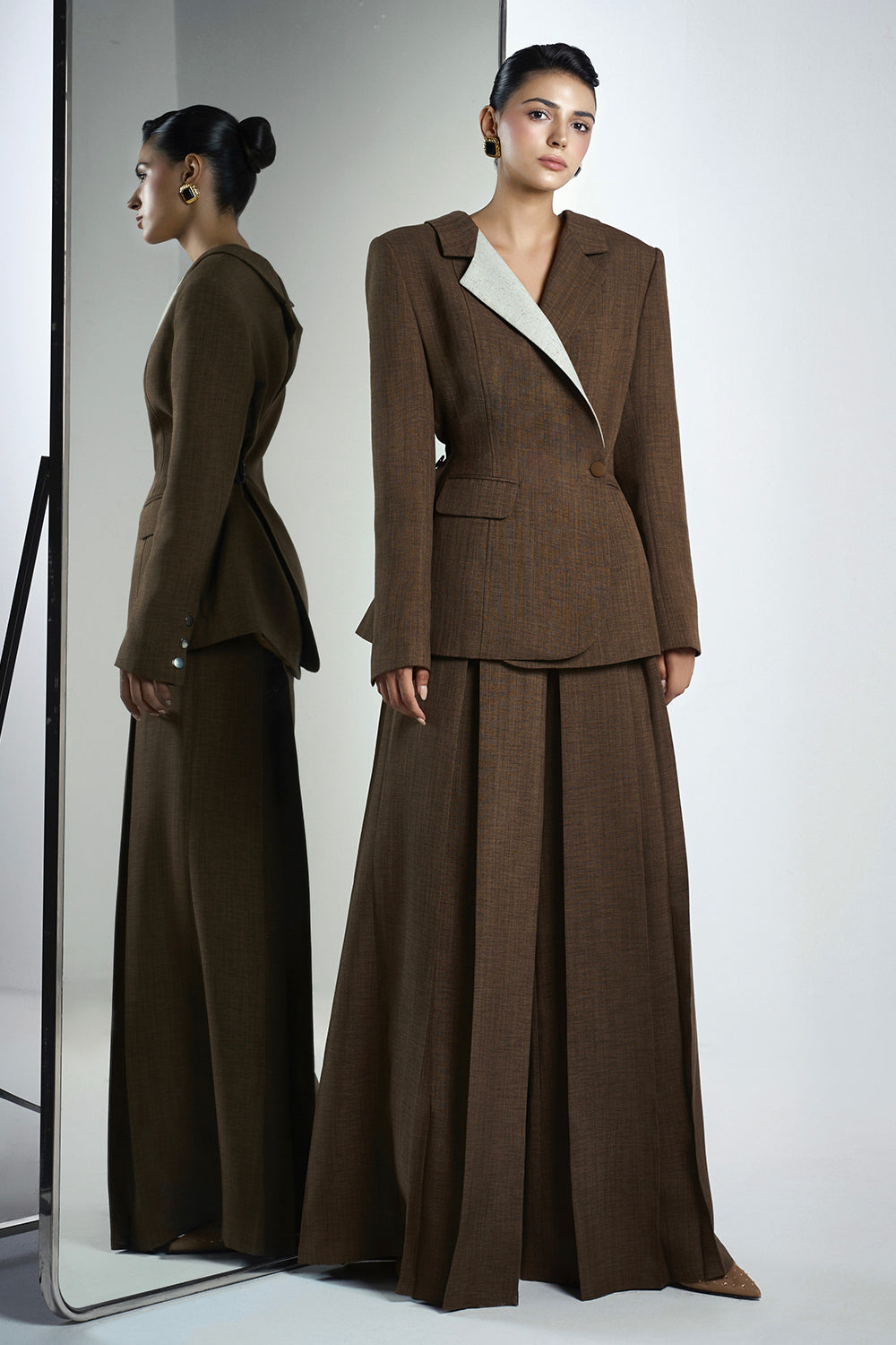 Van Hourglass Crossover Crinkle Crepe Blazer