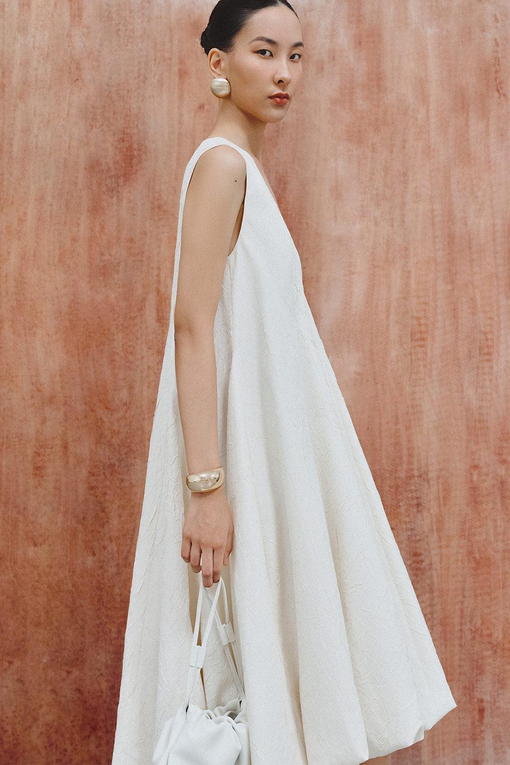 Lydia Bubble Plunge Neck Foam Knee-length Dress