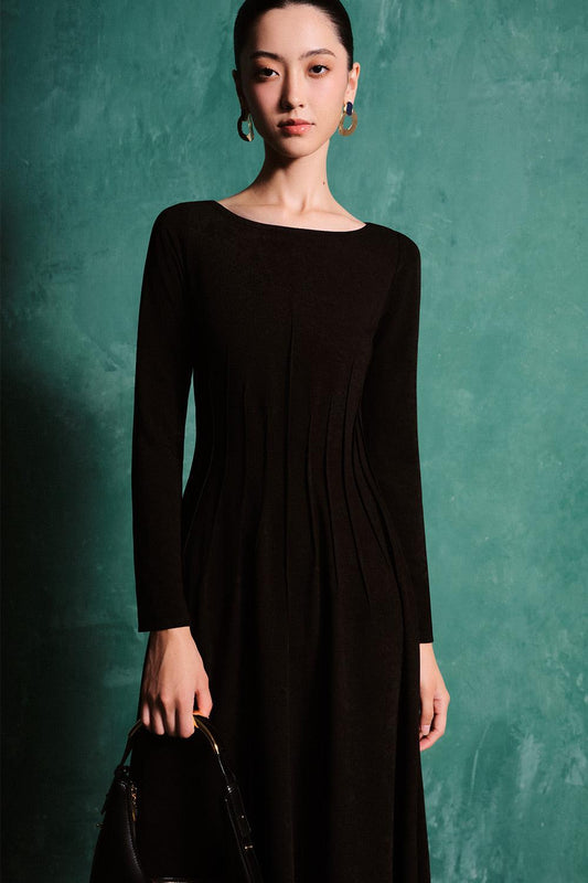 Kaliyah A-line Long Sleeved Spandex Velvet Midi Dress