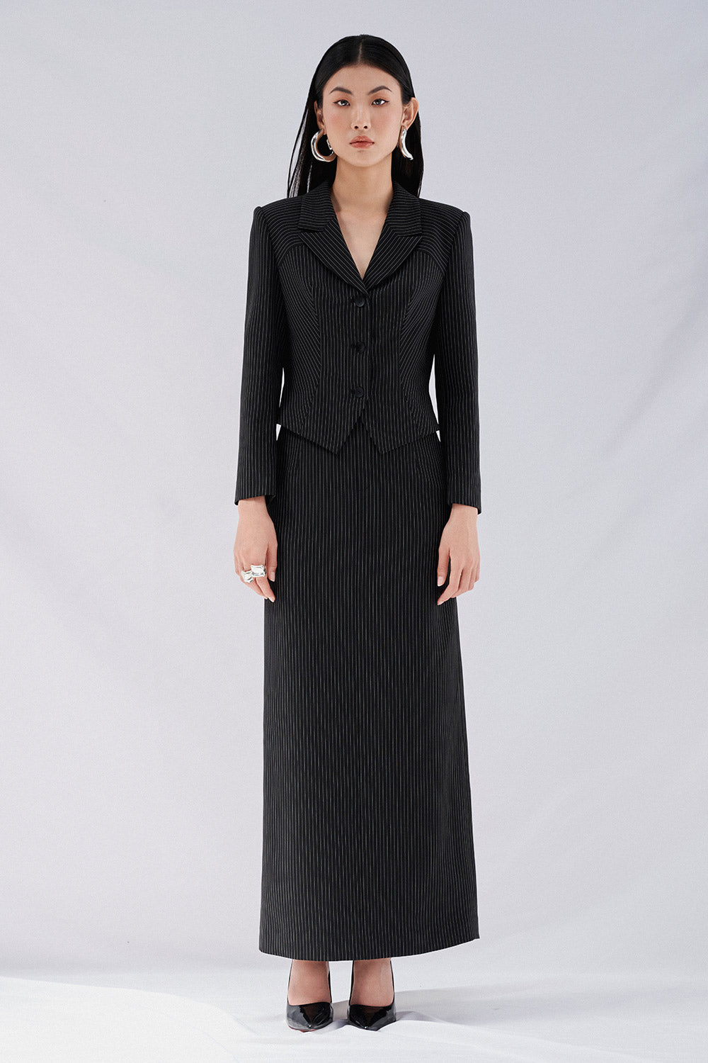 Desi Straight V-Neck Polyester Blazer