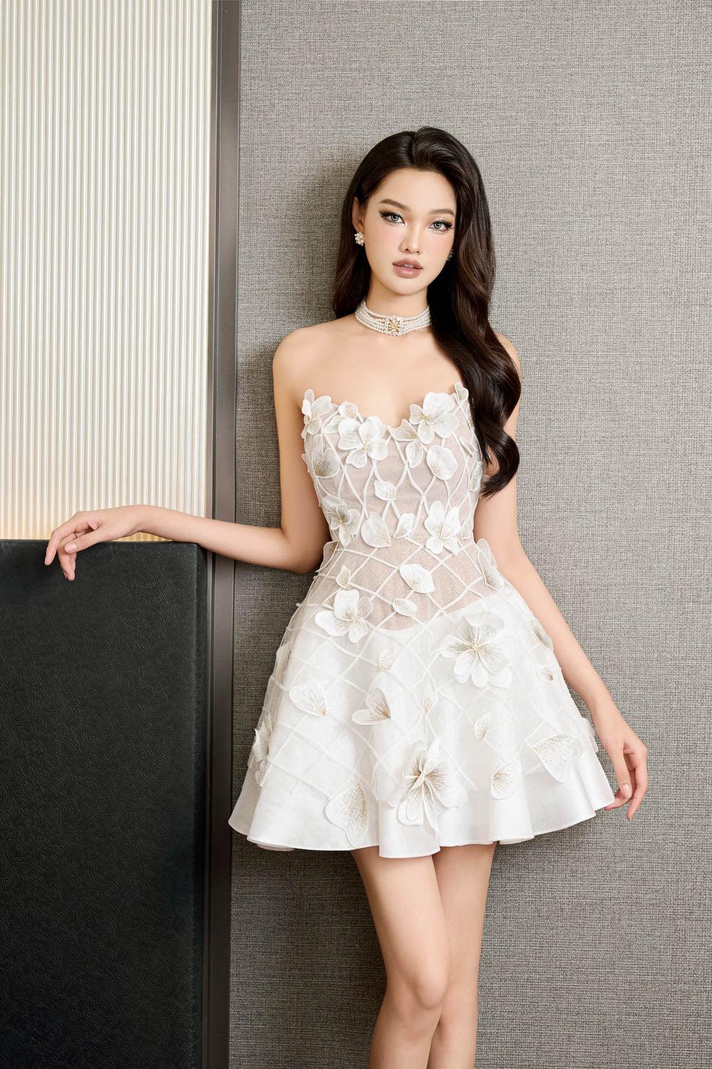 Lavish Fest A-line Flower Applique Mesh Taffeta Mini Dress