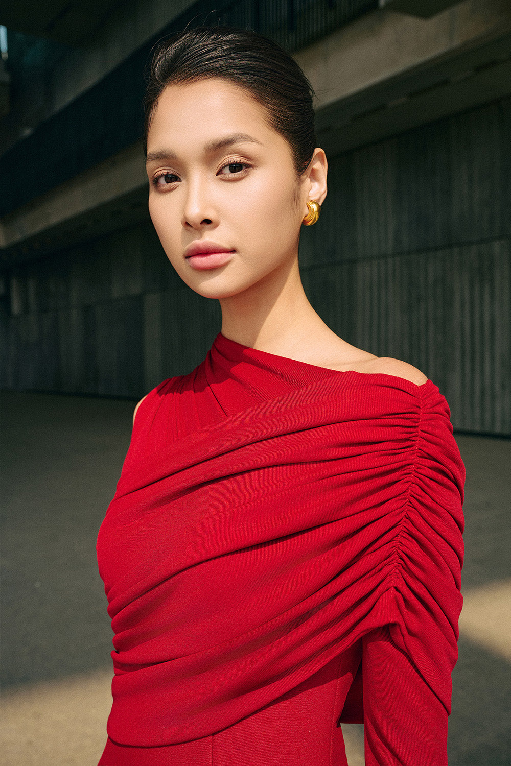 Luminous A-line Asymmetric Shoulder Jersey Maxi Dress