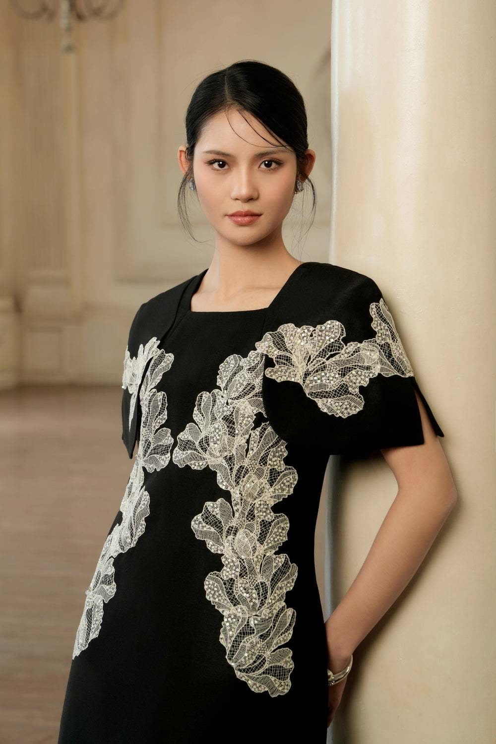 Astrid A-line Square Neck Jacquard Knee-length Dress