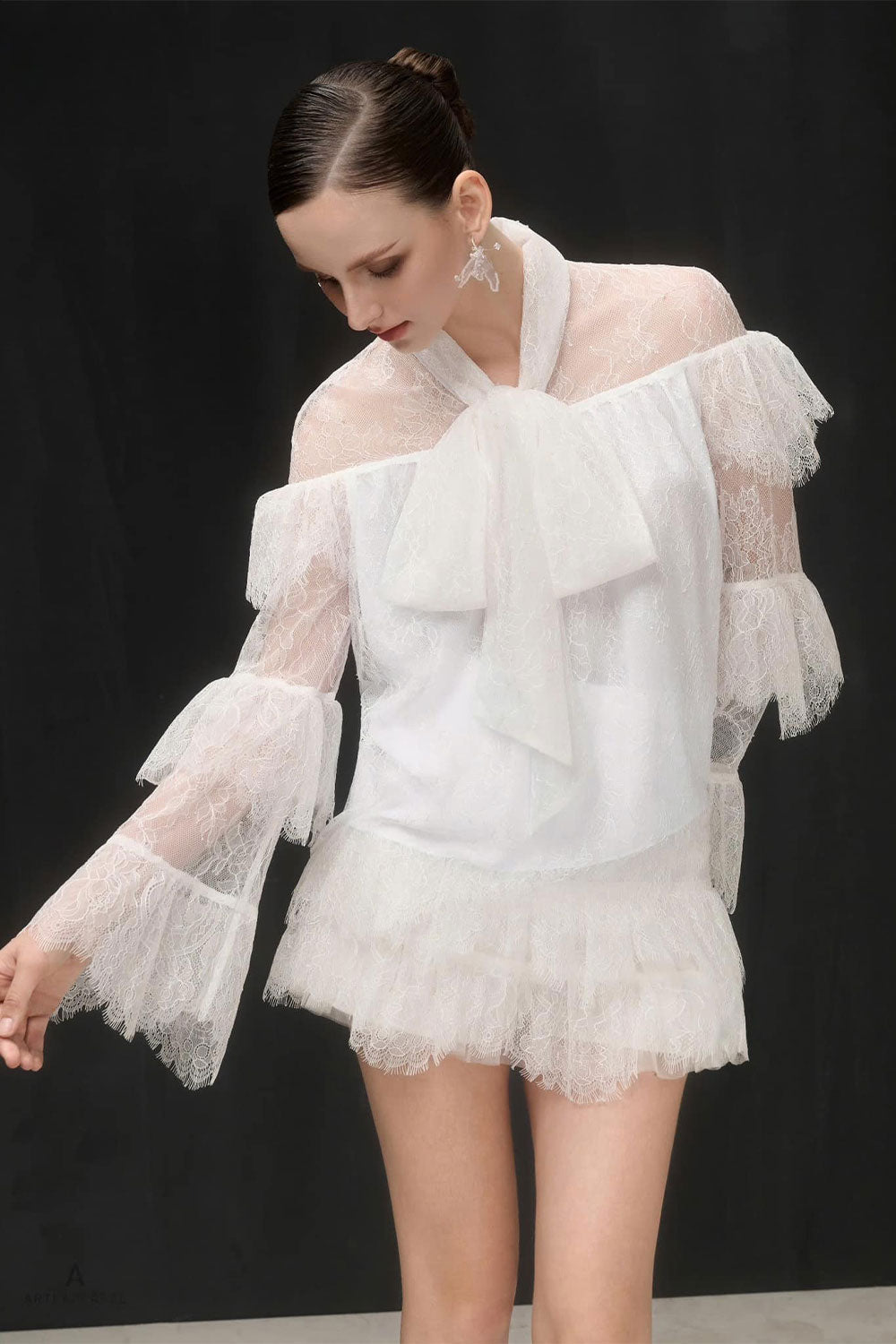 Beryl Straight Flare Sleeved Lace Top