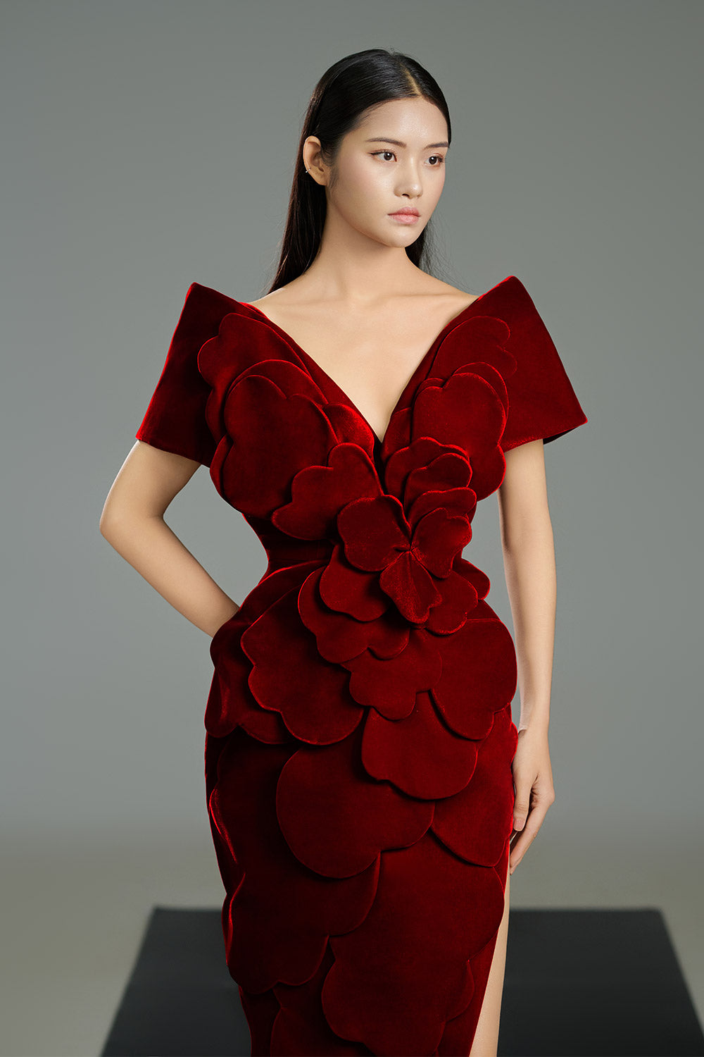 Women's Glenn Slit Flower Applique Polyester Maxi Dress S Red Mean Blvd Women's Glenn Slit Flower Applique Polyester Maxi Dress S Red Mean Blvd