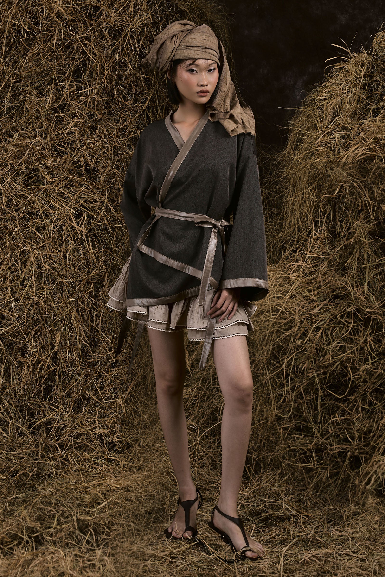 Nha Nong V-Neck Coat