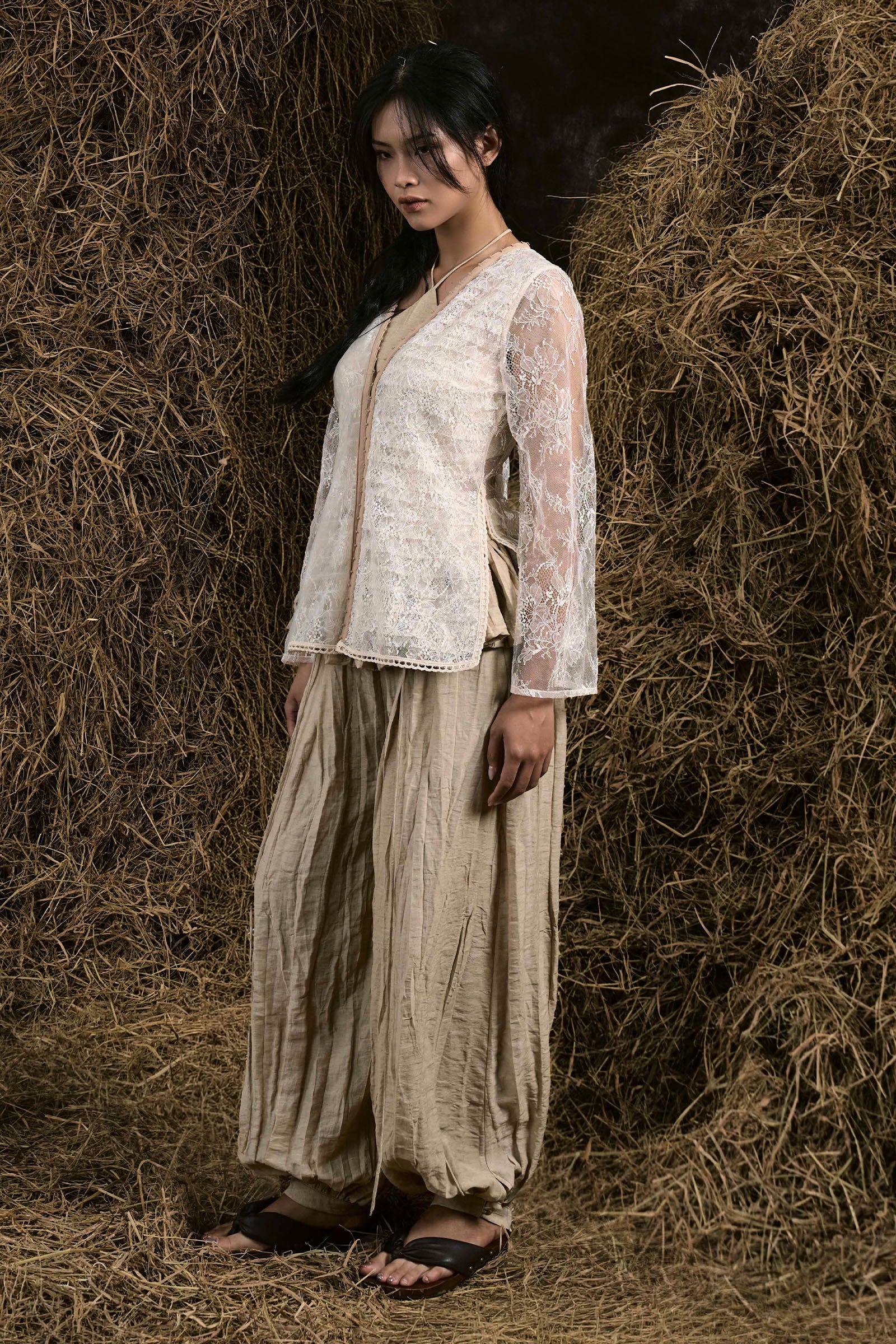 Nang Nhen Applique Top