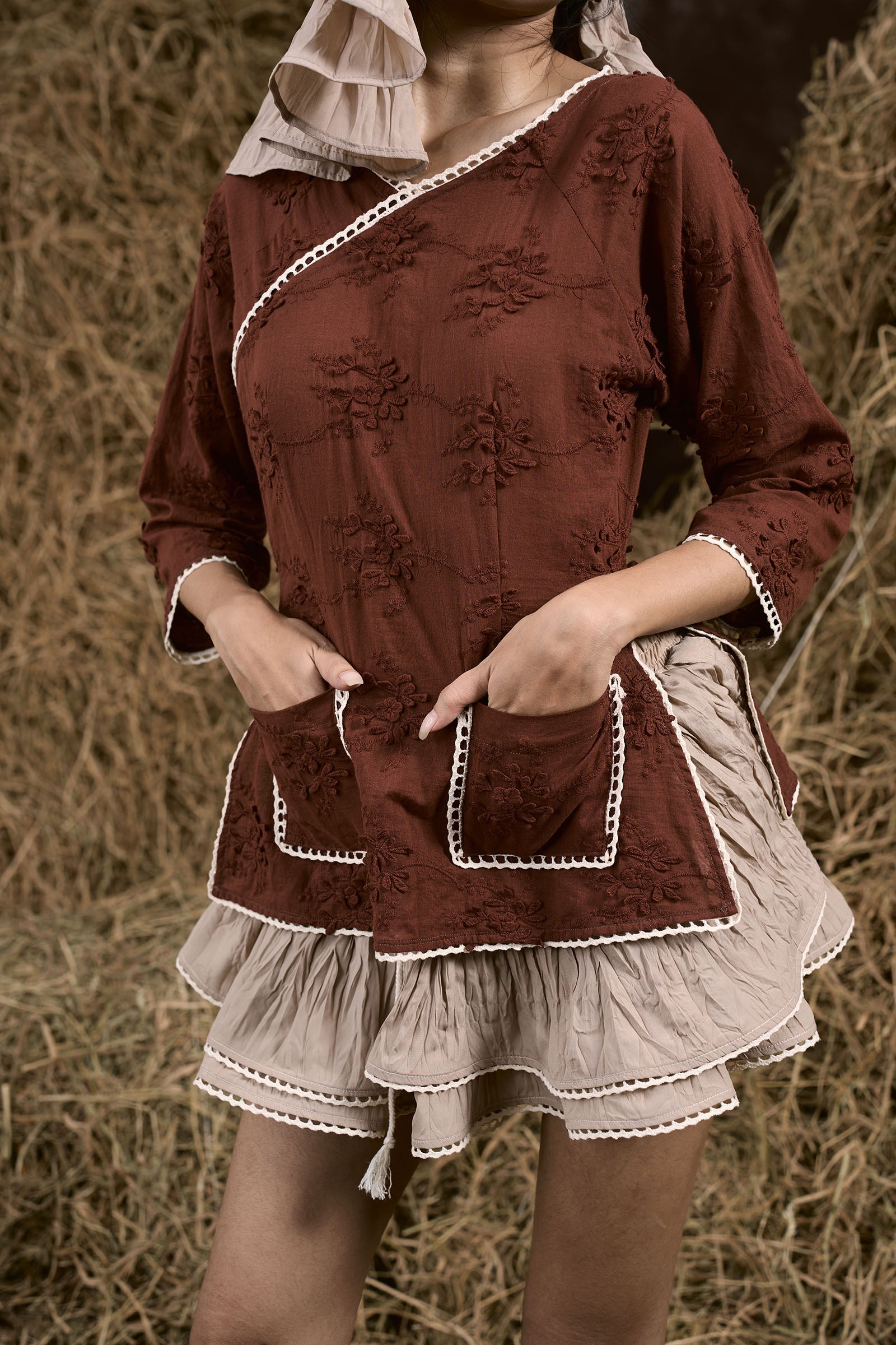 Hoa Dat Embroidery Top