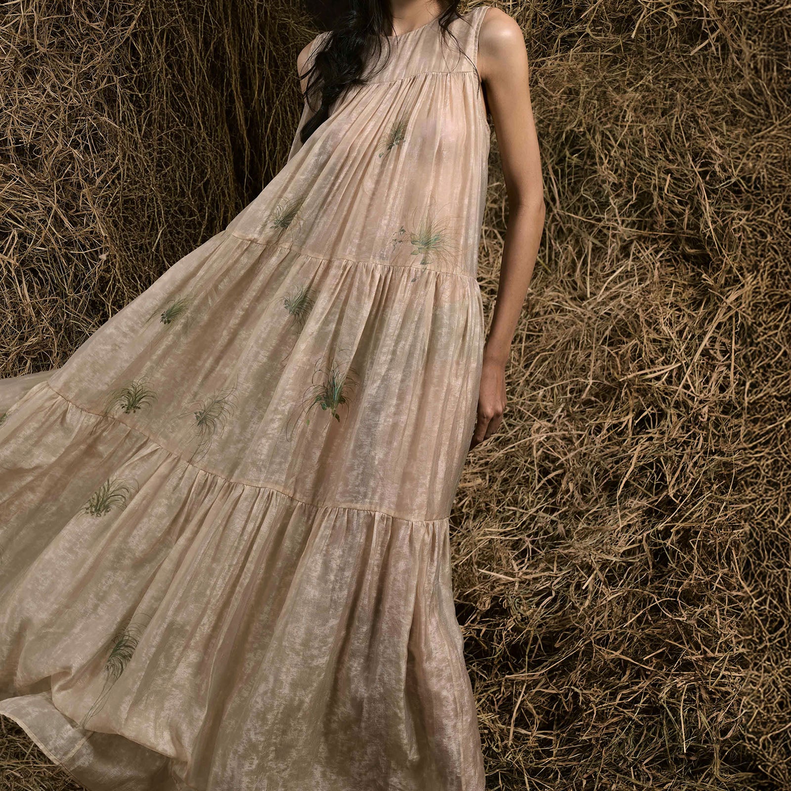 Trang Co Trapezoid Maxi Dress