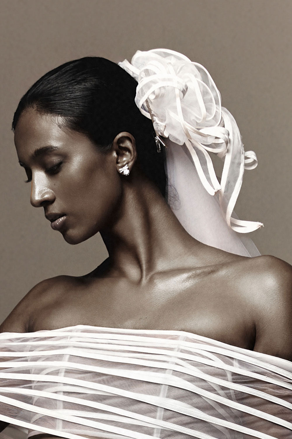 Geila Flower Mesh Veil