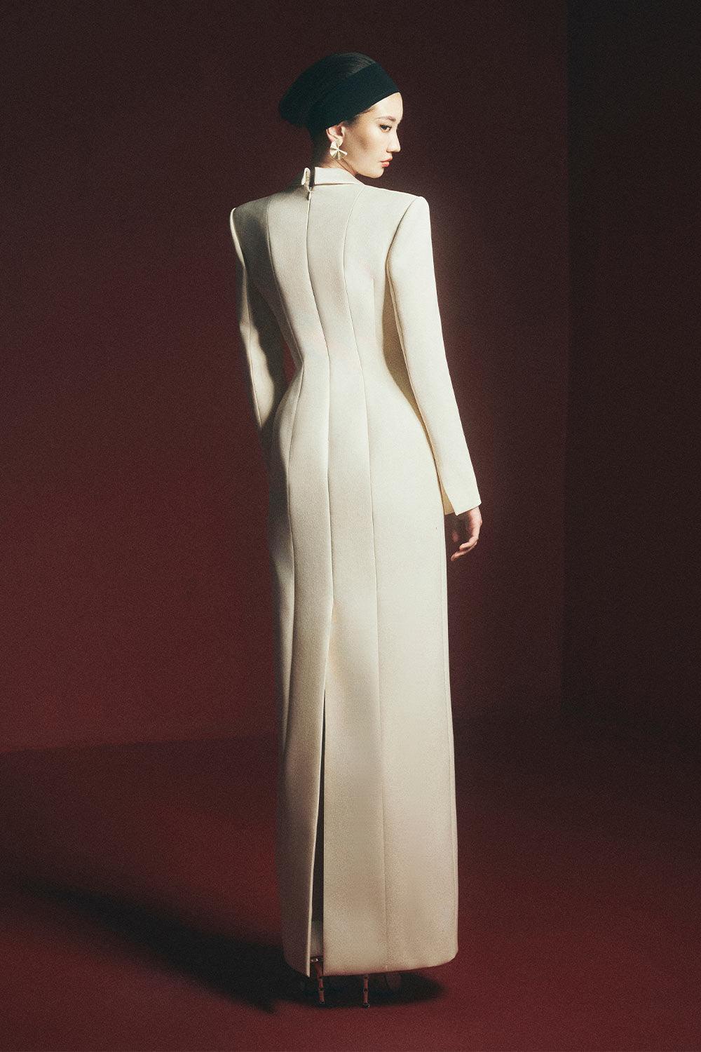 Women's Miranda Sheath Peak Lapel Polyester Floor Length Dress S/M/L/XL/Customize Cream MEAN BLVD Cream / Customize Women's Miranda Sheath Peak Lapel Polyester Floor Length Dress S/M/L/XL/Customize Cream MEAN BLVD Cream / Customize