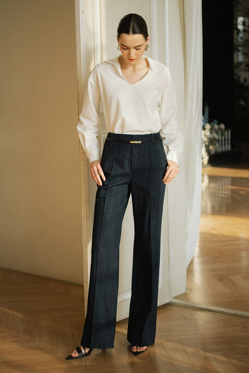 Flair Straight V-Neck Cotton Blend Top