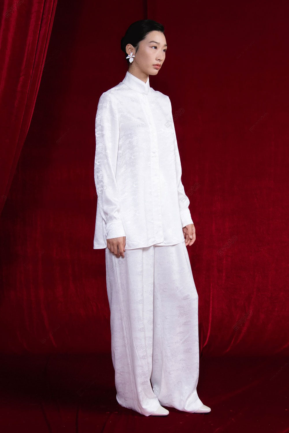 Xuan Chi Straight Cuff Sleeved Silk Top