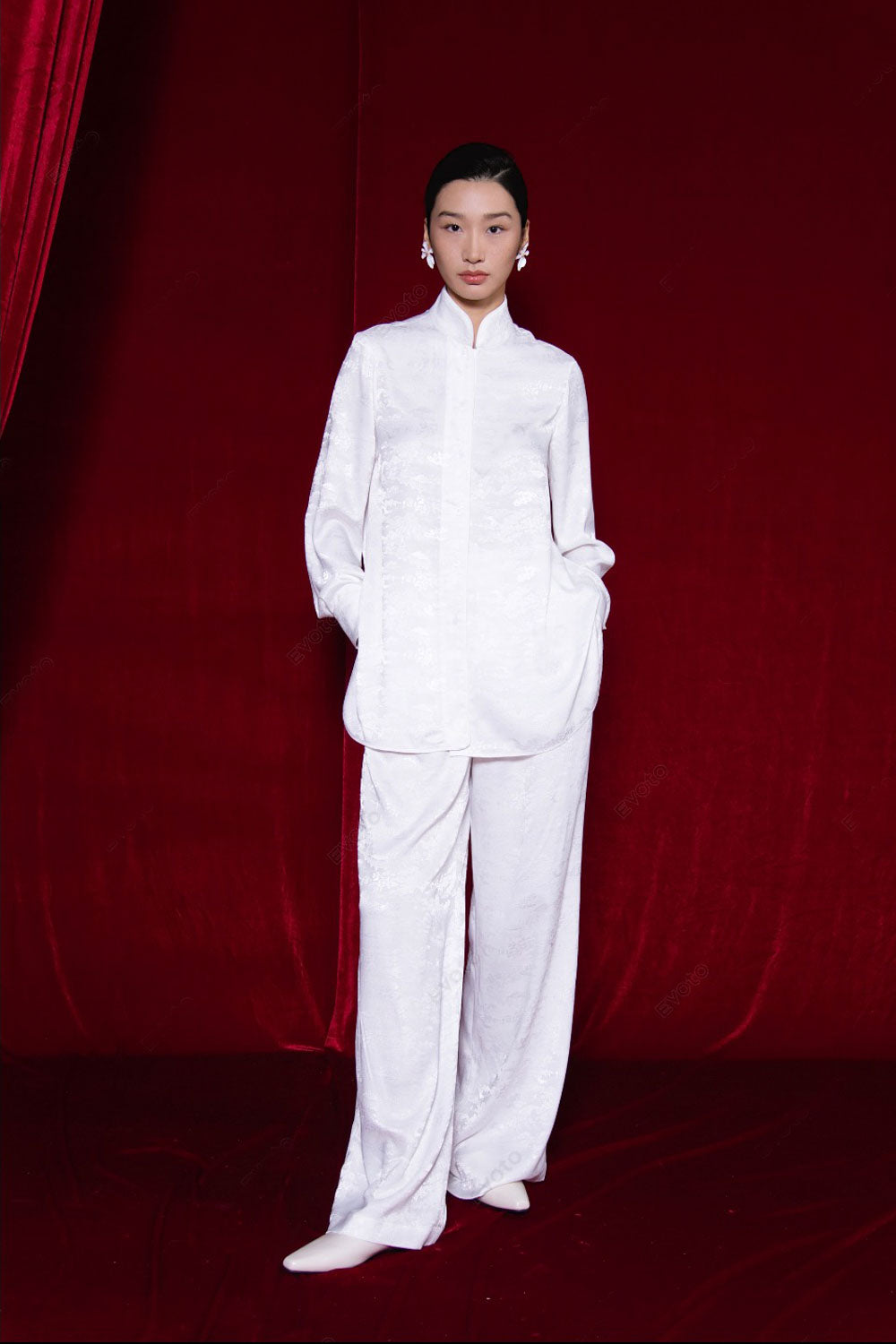 Xuan Chi Straight Cuff Sleeved Silk Top