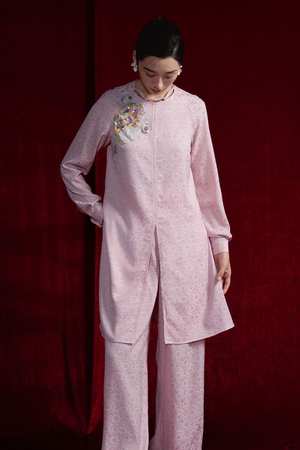 Thuyen Quyen Straight Front Slit Silk Top