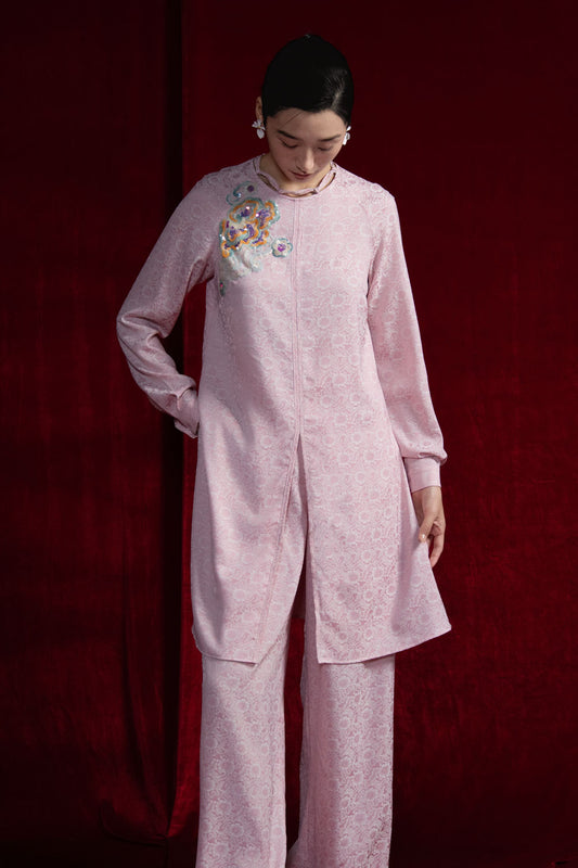 Thuyen Quyen Straight Front Slit Silk Top