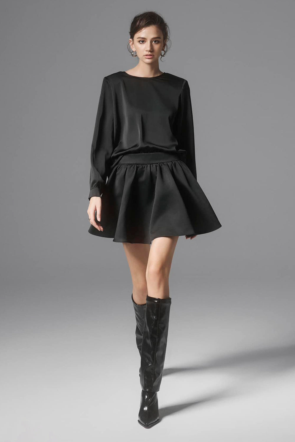 Bulma Straight Boat Neck Silk Blend Top