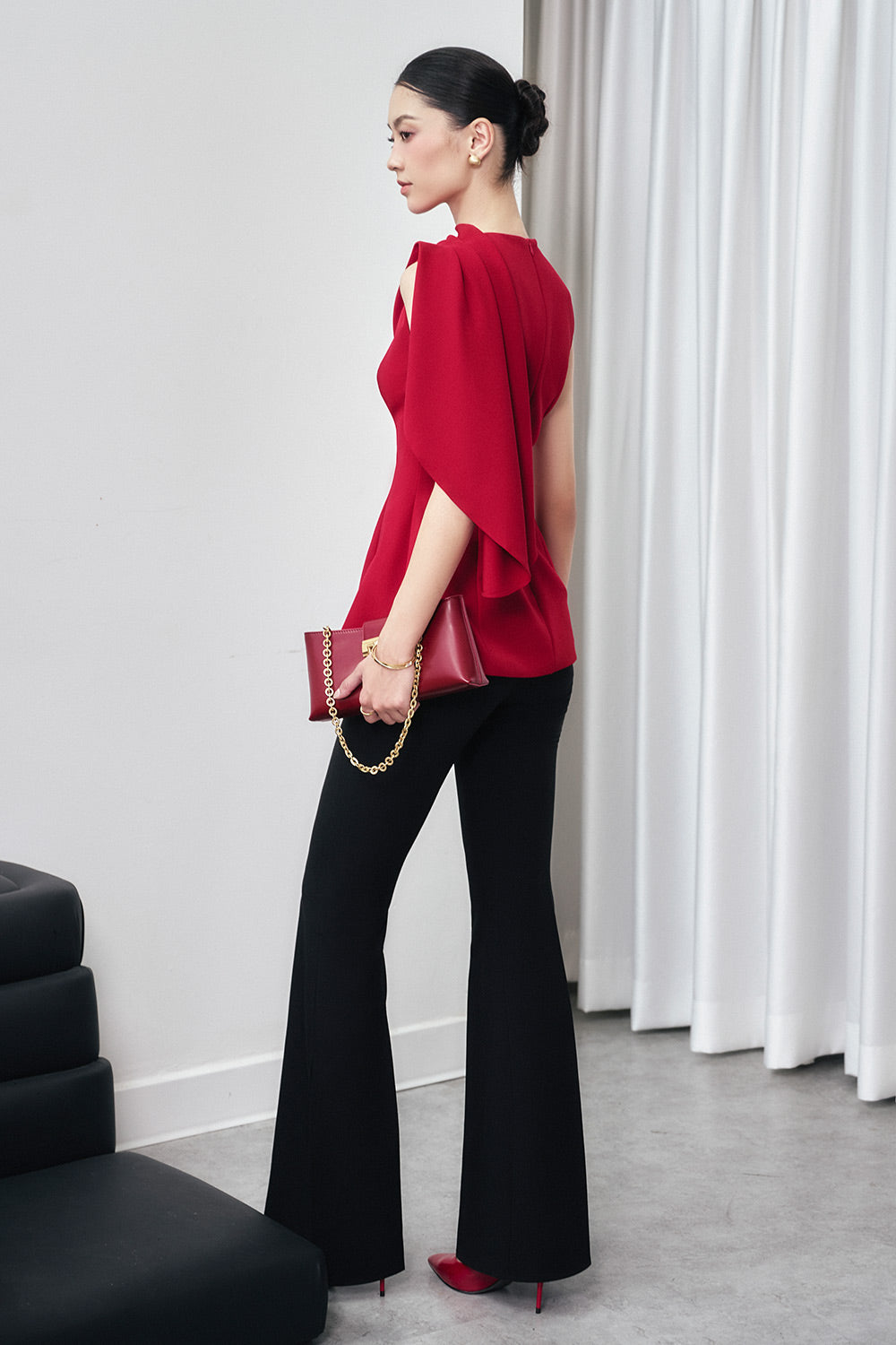 Enola Hourglass Sleeveless Cotton Blend Top