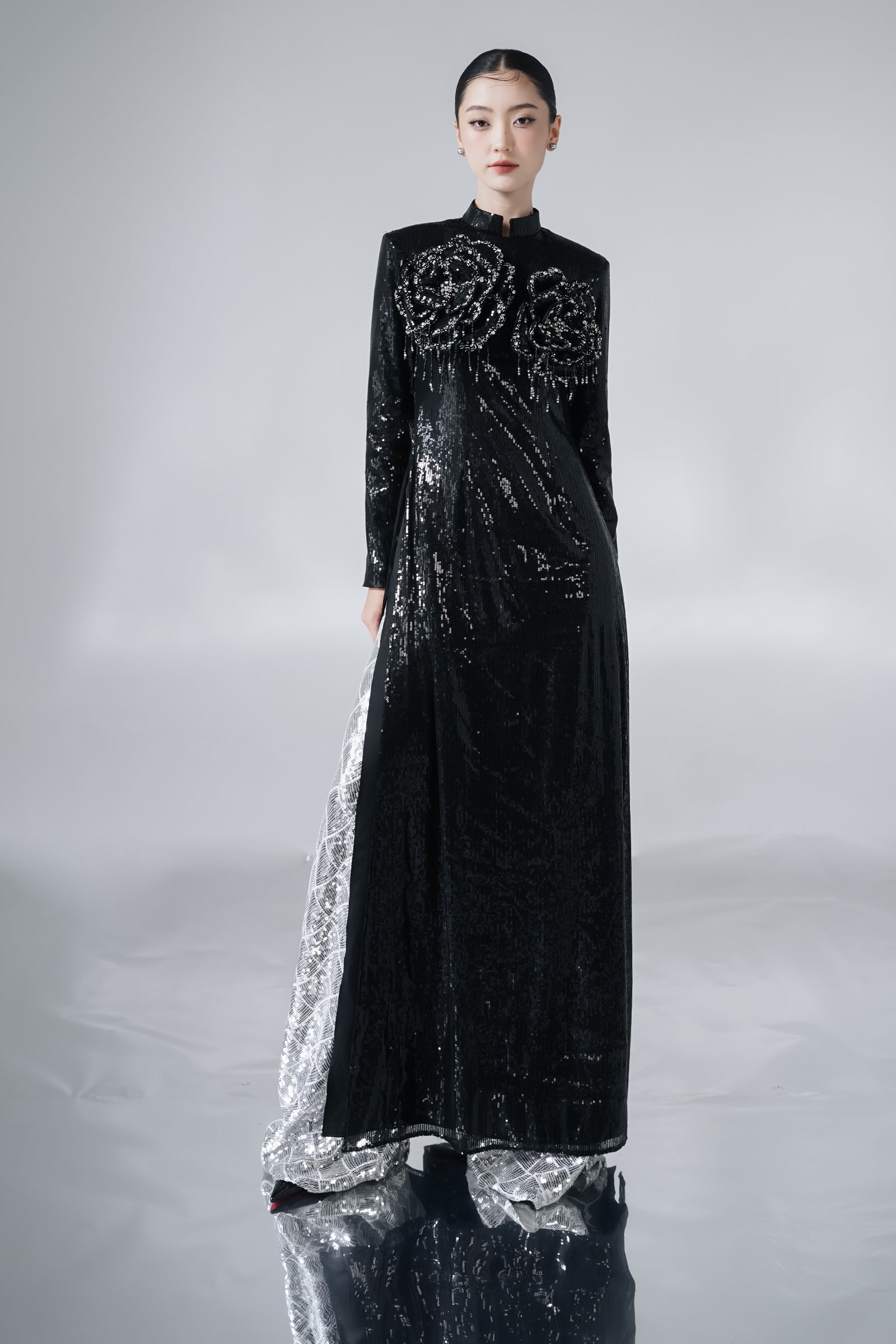 Cam Sa Applique Ao Dai Set