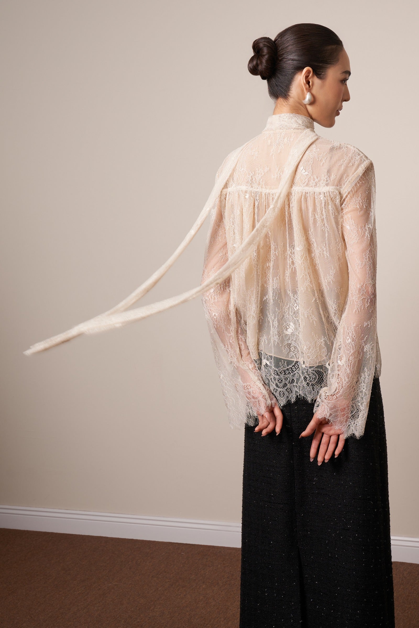 Mia Scarf Top