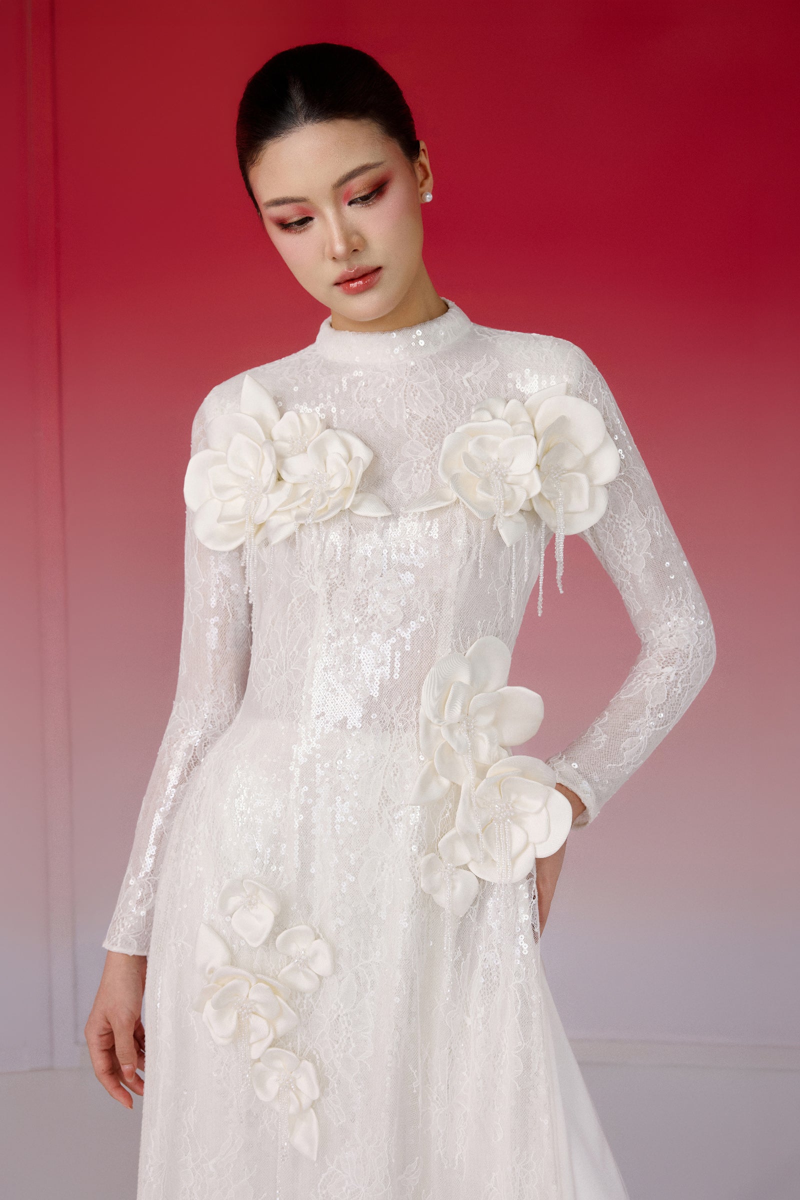 Bach Yen Applique Ao Dai Set
