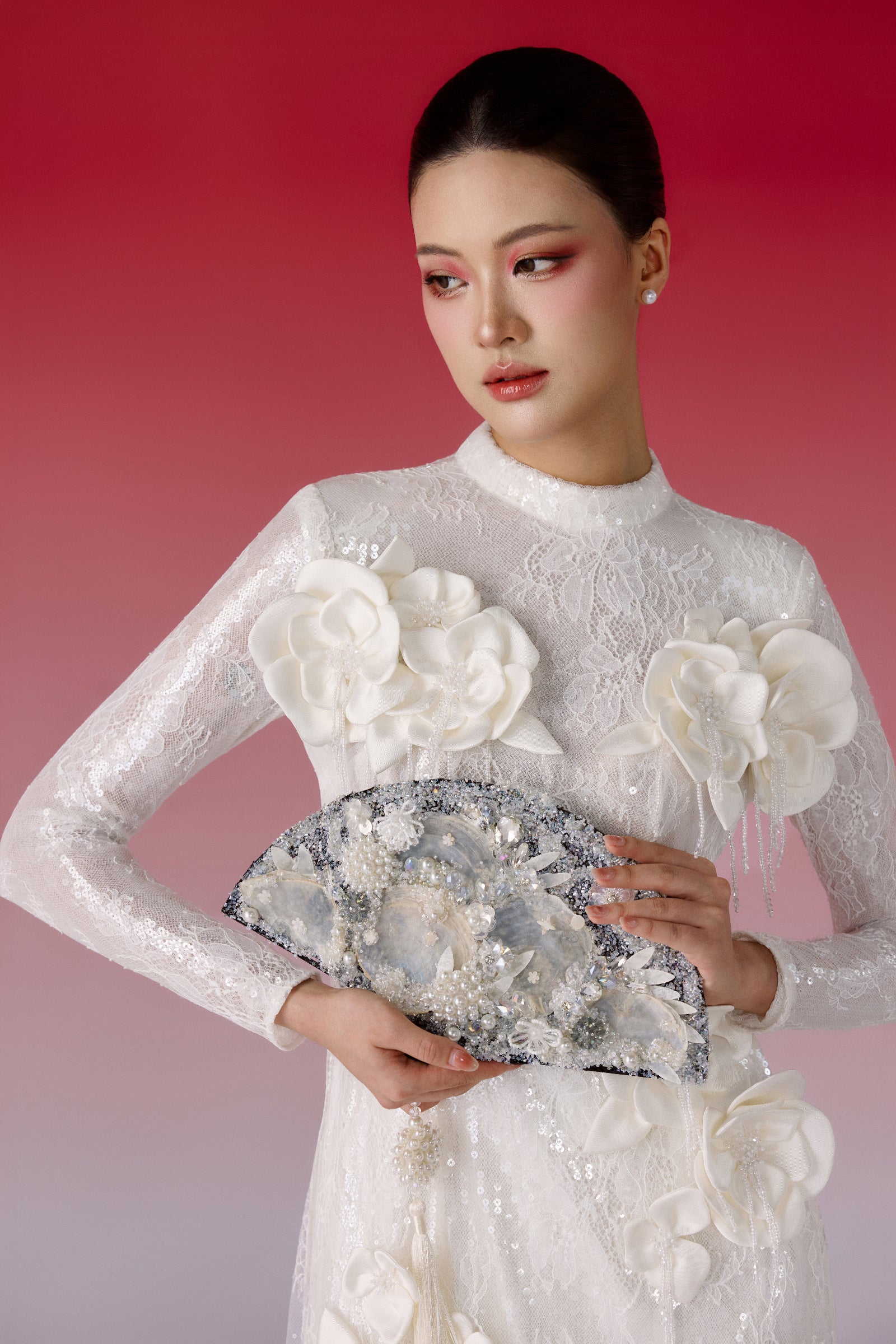 Bach Yen Applique Ao Dai Set