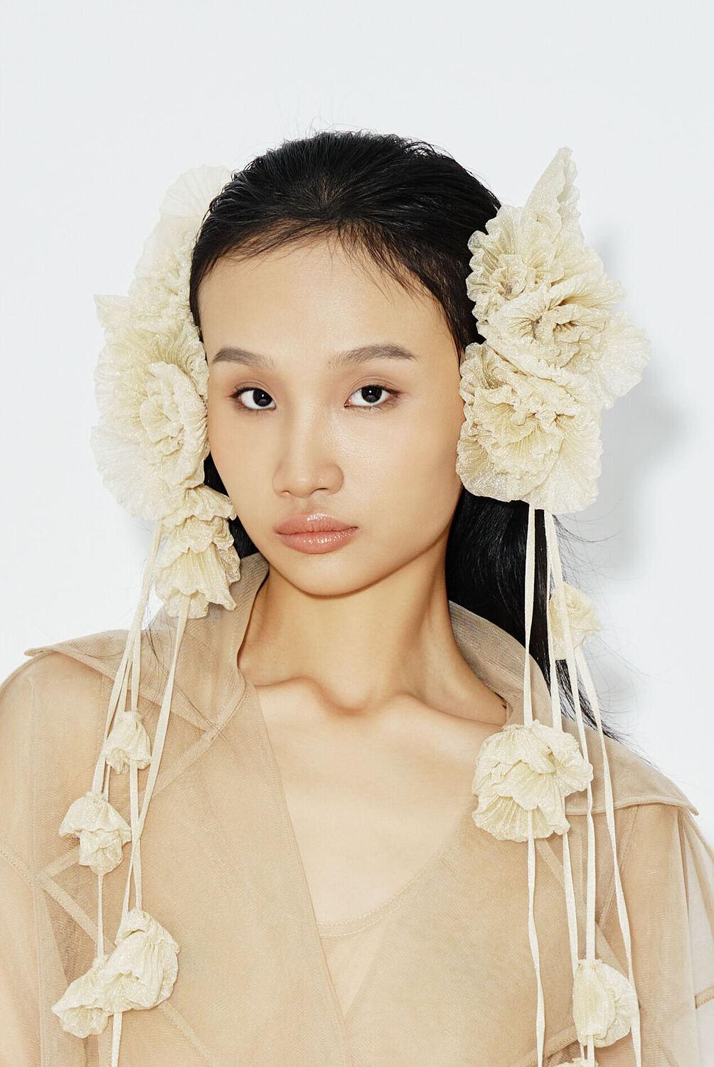 Lillian String Floral Brooch