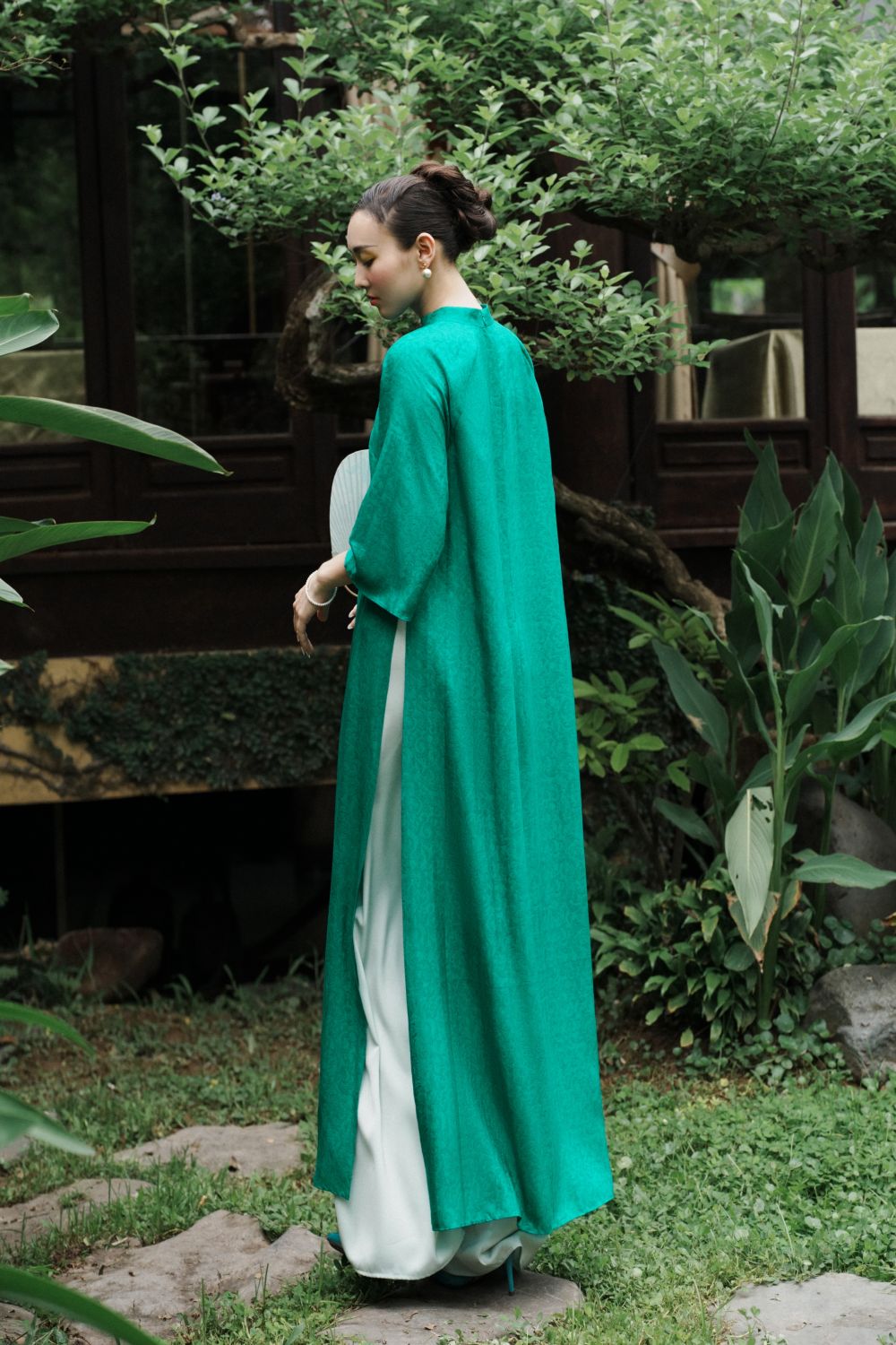Lien Luc Straight Mandarin Neck Mulberry Silk Floor Length Ao Dai