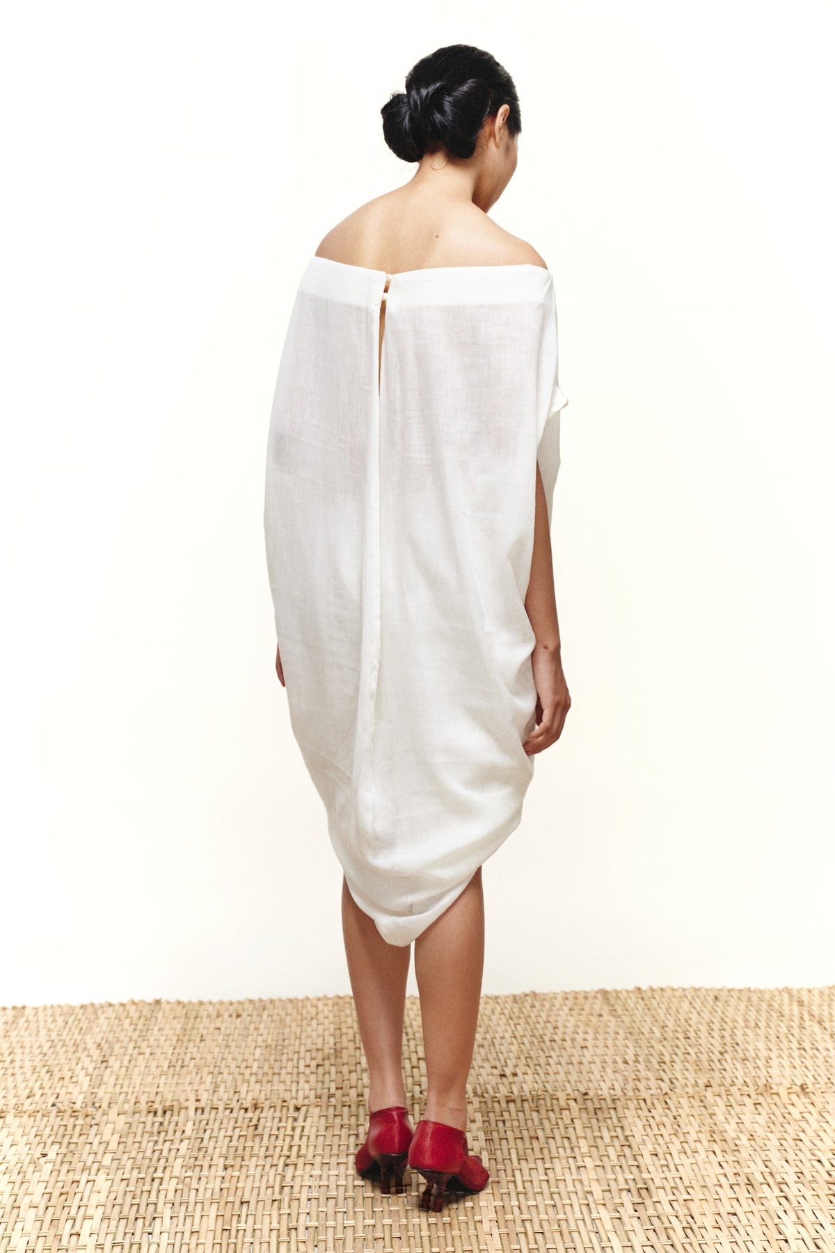 Aurelis Off-Shoulder Midi Dress