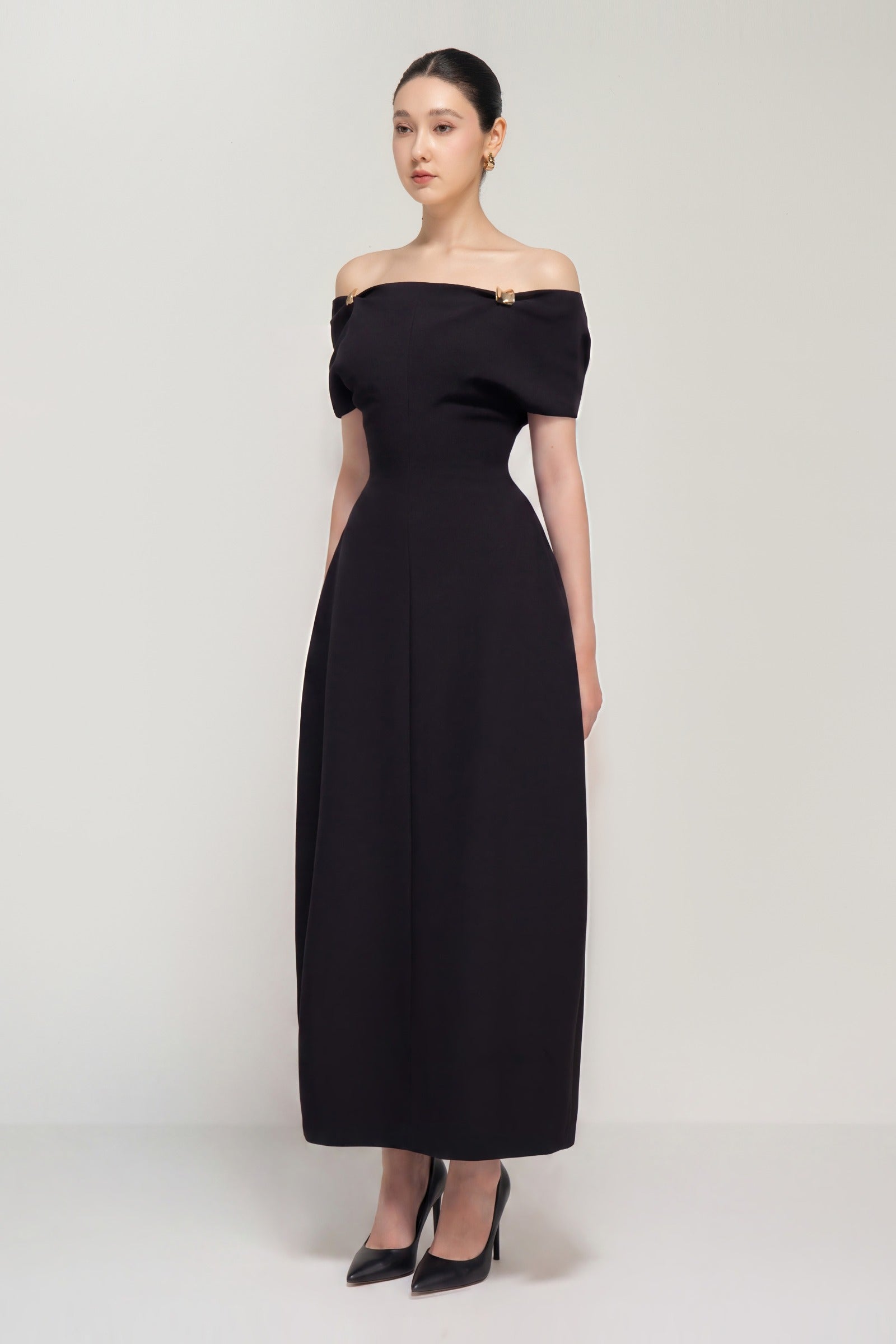 Taylor Off-Shoulder Maxi Dress