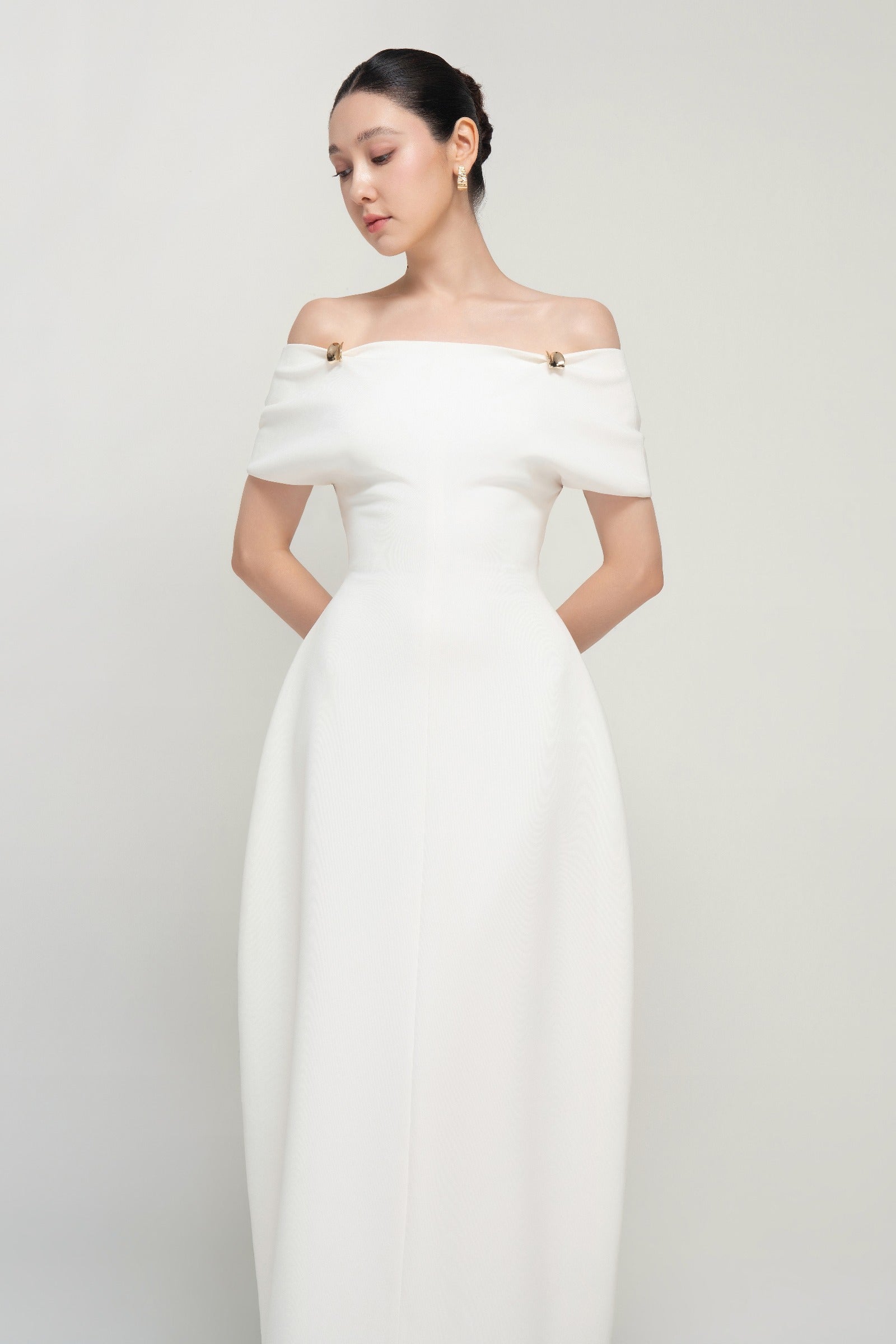Taylor Off-Shoulder Maxi Dress