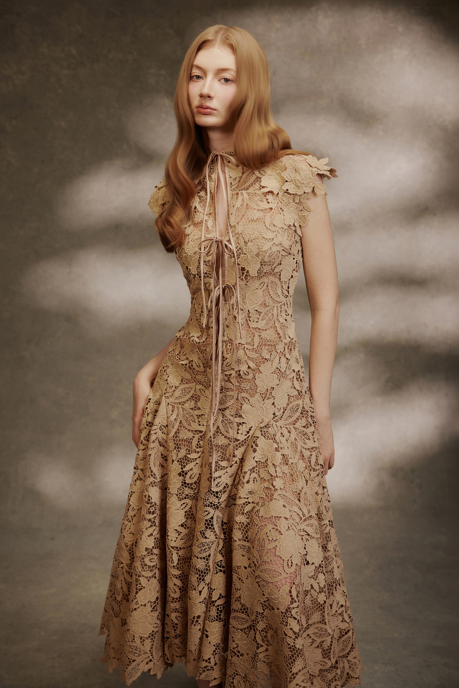 Selene Applique Midi Dress Latte / L