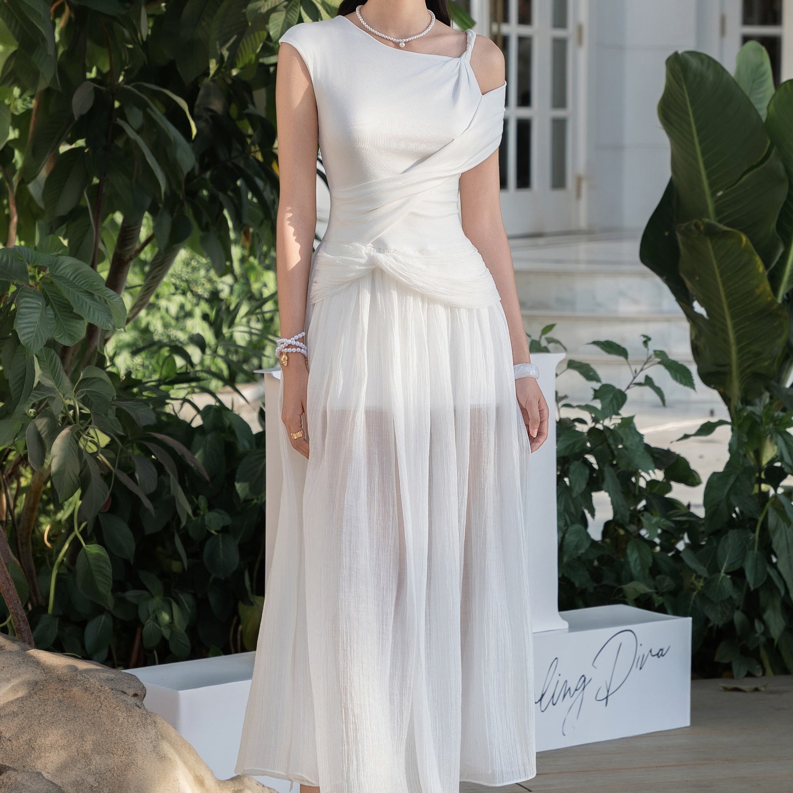 Narcis Asymmetric Sleeve Midi Dress