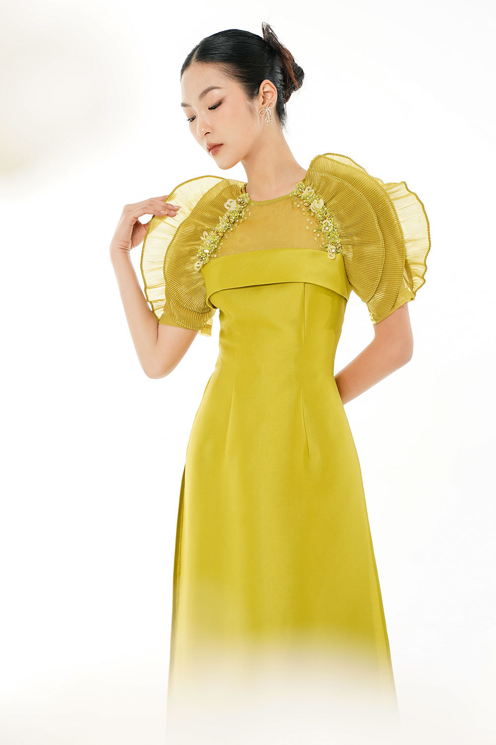 An Nguyet A-line Jewel Neck Taffeta Floor Length Ao Dai Set