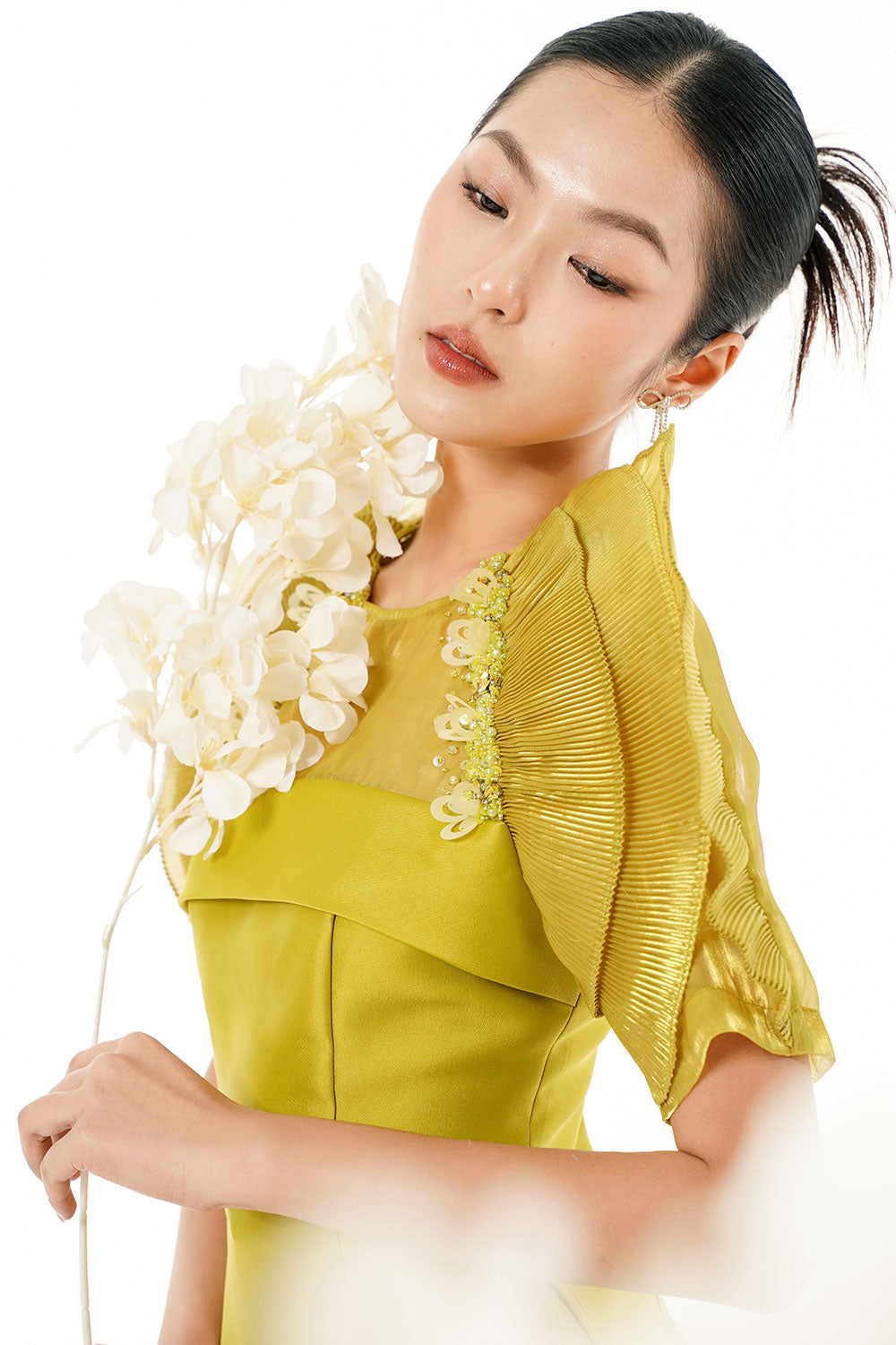 An Nguyet A-line Jewel Neck Taffeta Floor Length Ao Dai Set