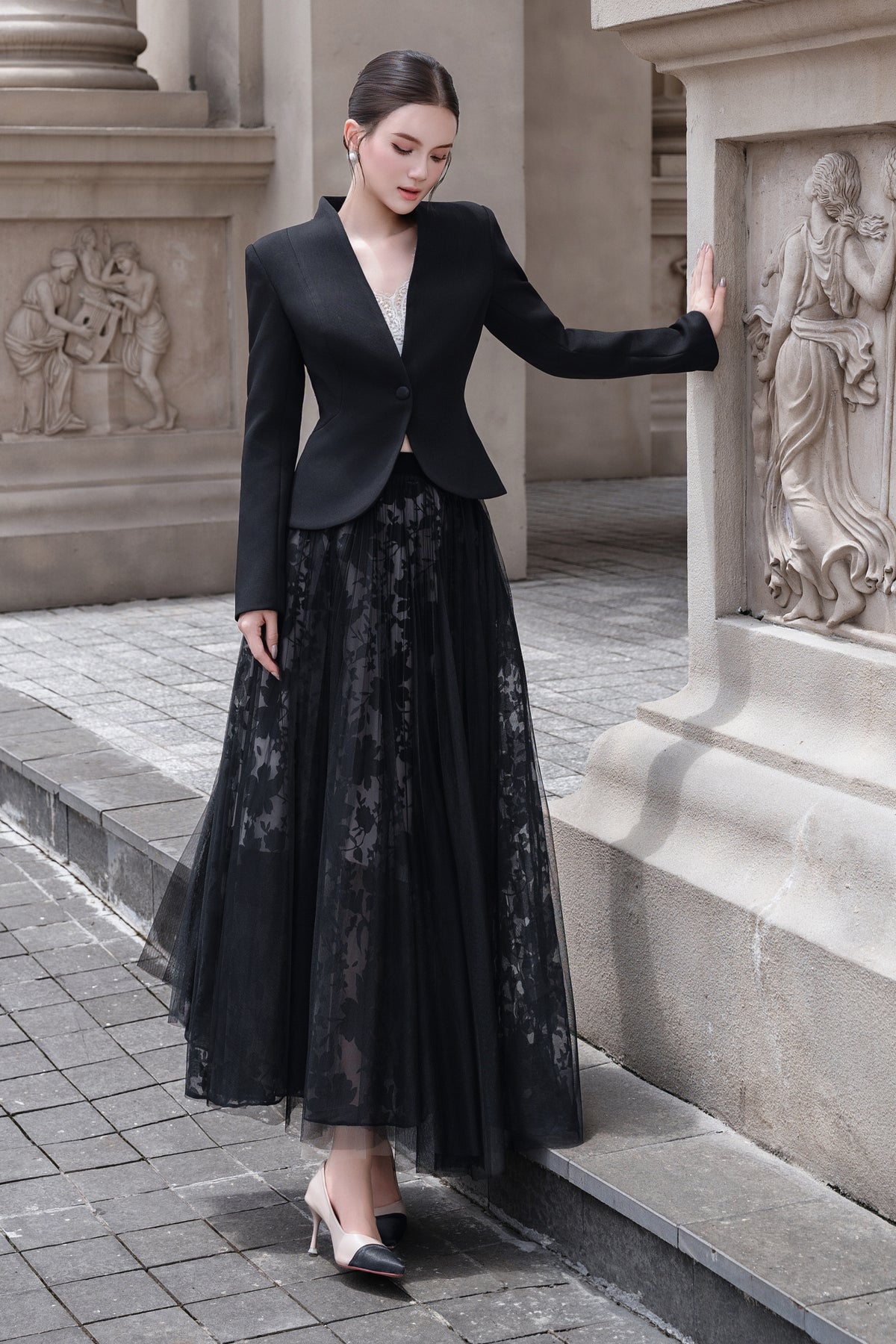 Alessa V-Neck Jacket