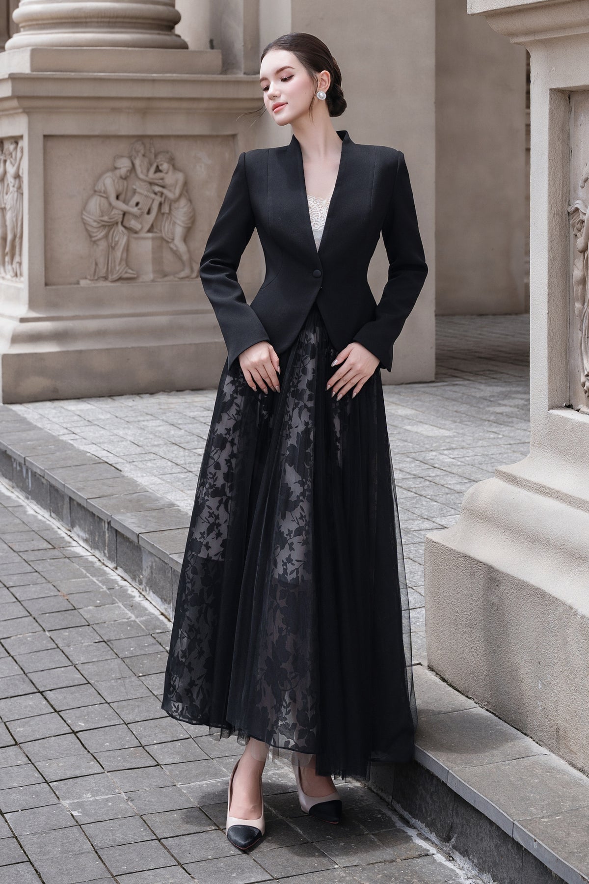 Alessa V-Neck Jacket