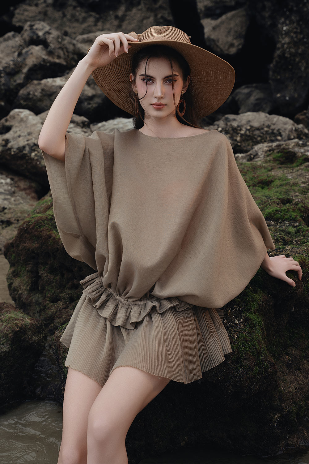 Carlos Blouson Batwing Sleeved Linen Mini Dress