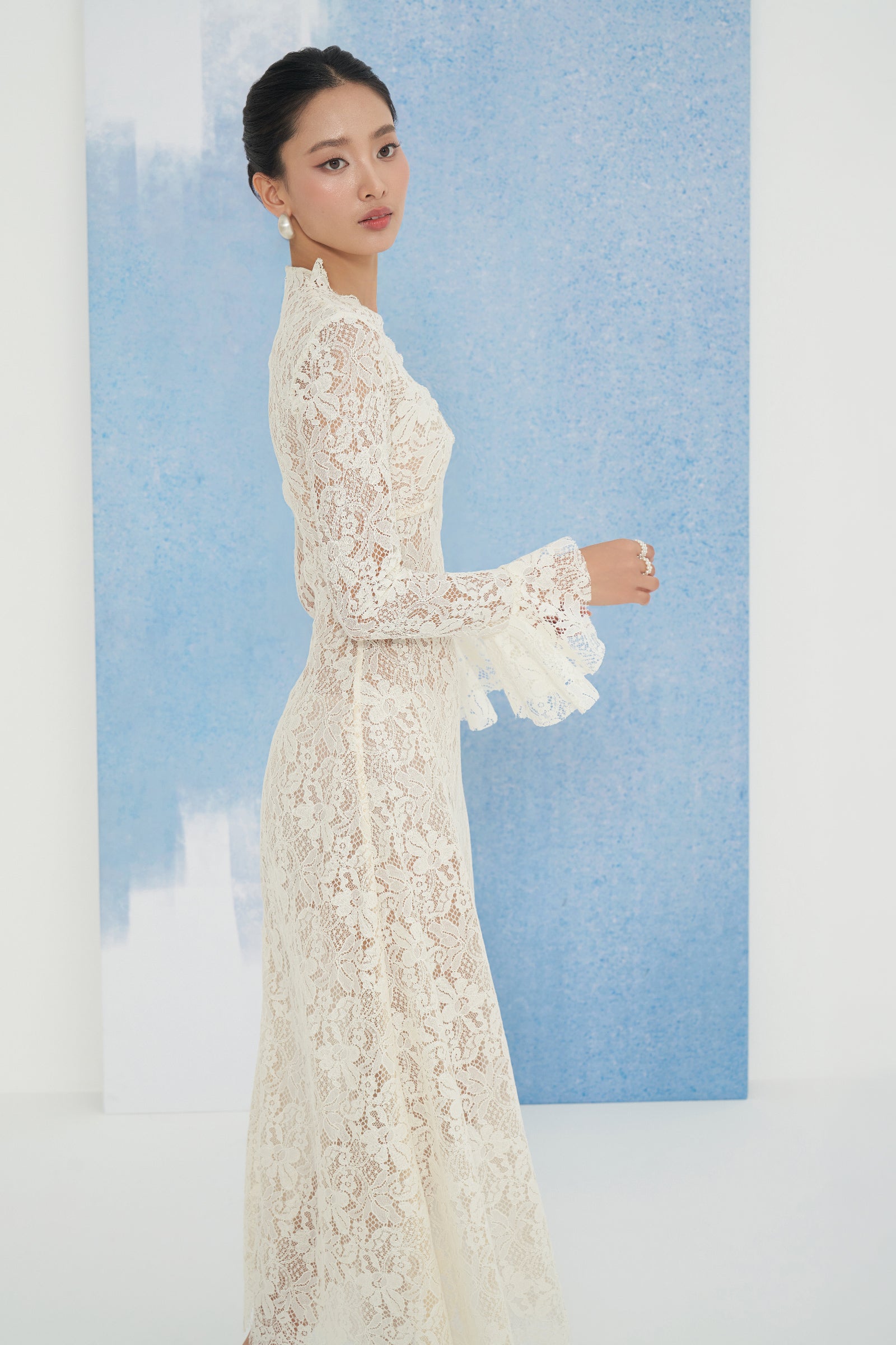 Mira Bell Sleeve Maxi Dress