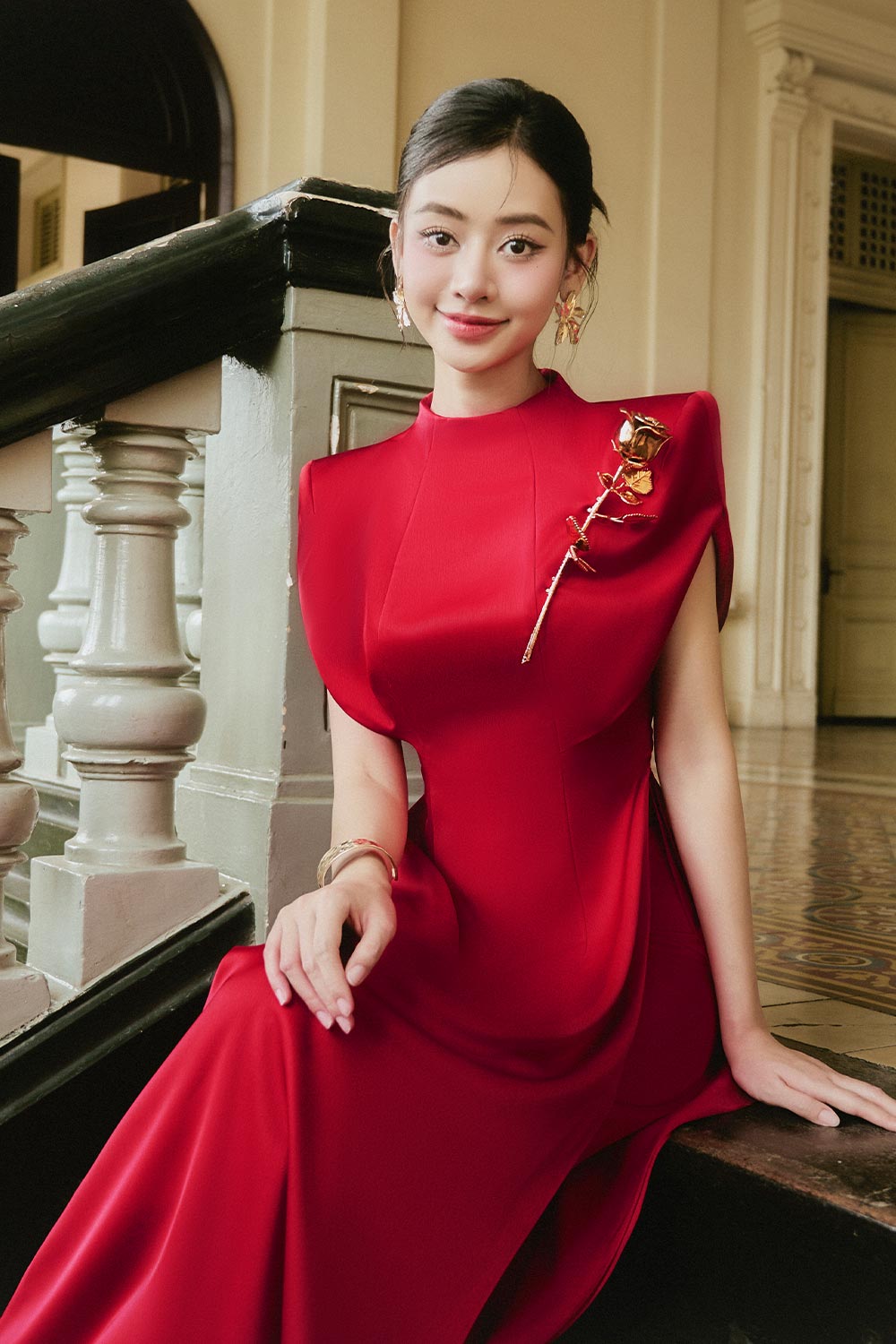 Gia Linh Sheath Mock Neck Silk Satin Ao Dai