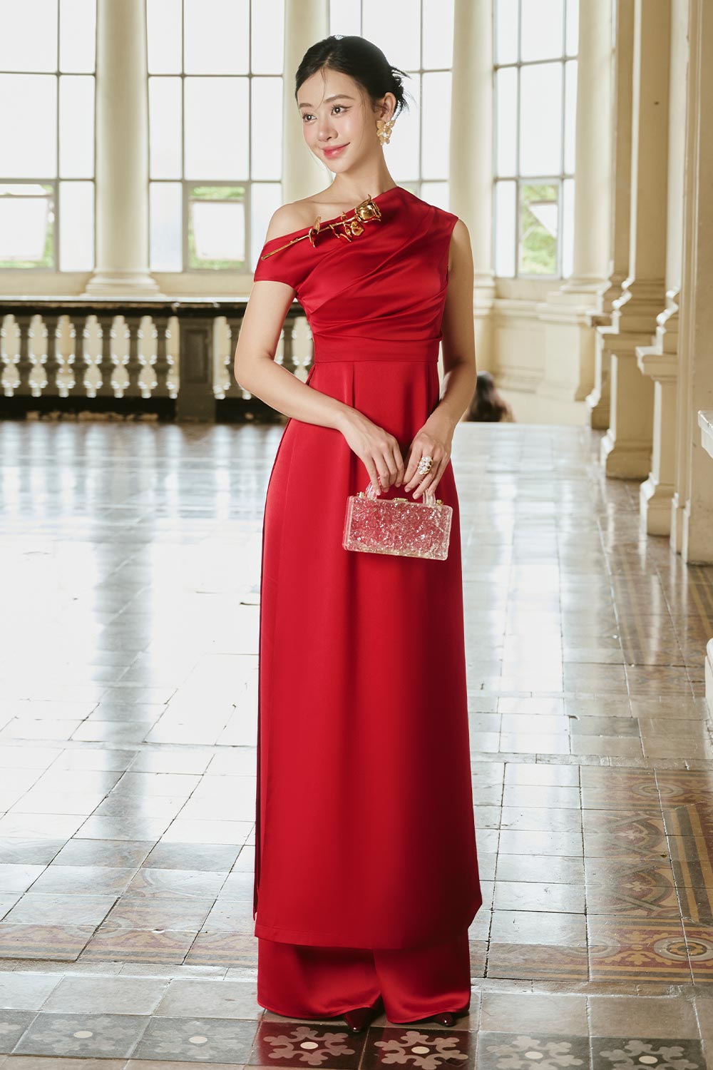 Tue Man Sheath Asymmetric Sleeved Silk Satin Floor Length Ao Dai Set