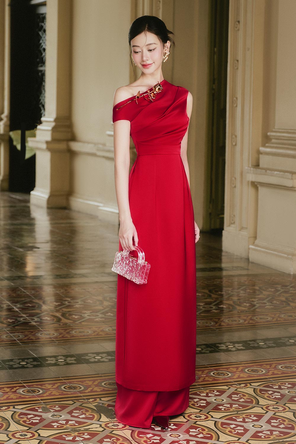 Tue Man Sheath Diagonal Neck Silk Satin Midi Ao Dai