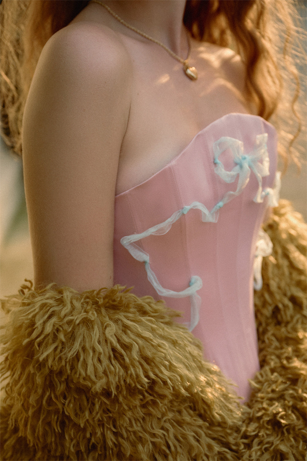 Le Petit Noeud Bodycon Curved Neck Taffeta Corset